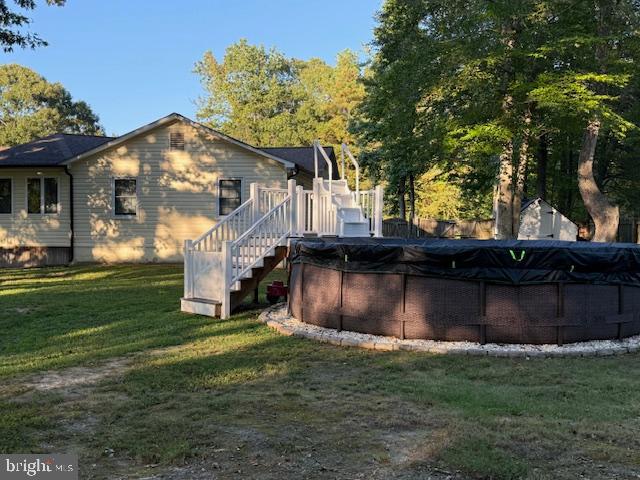 COUNTRY LAKES - Residential