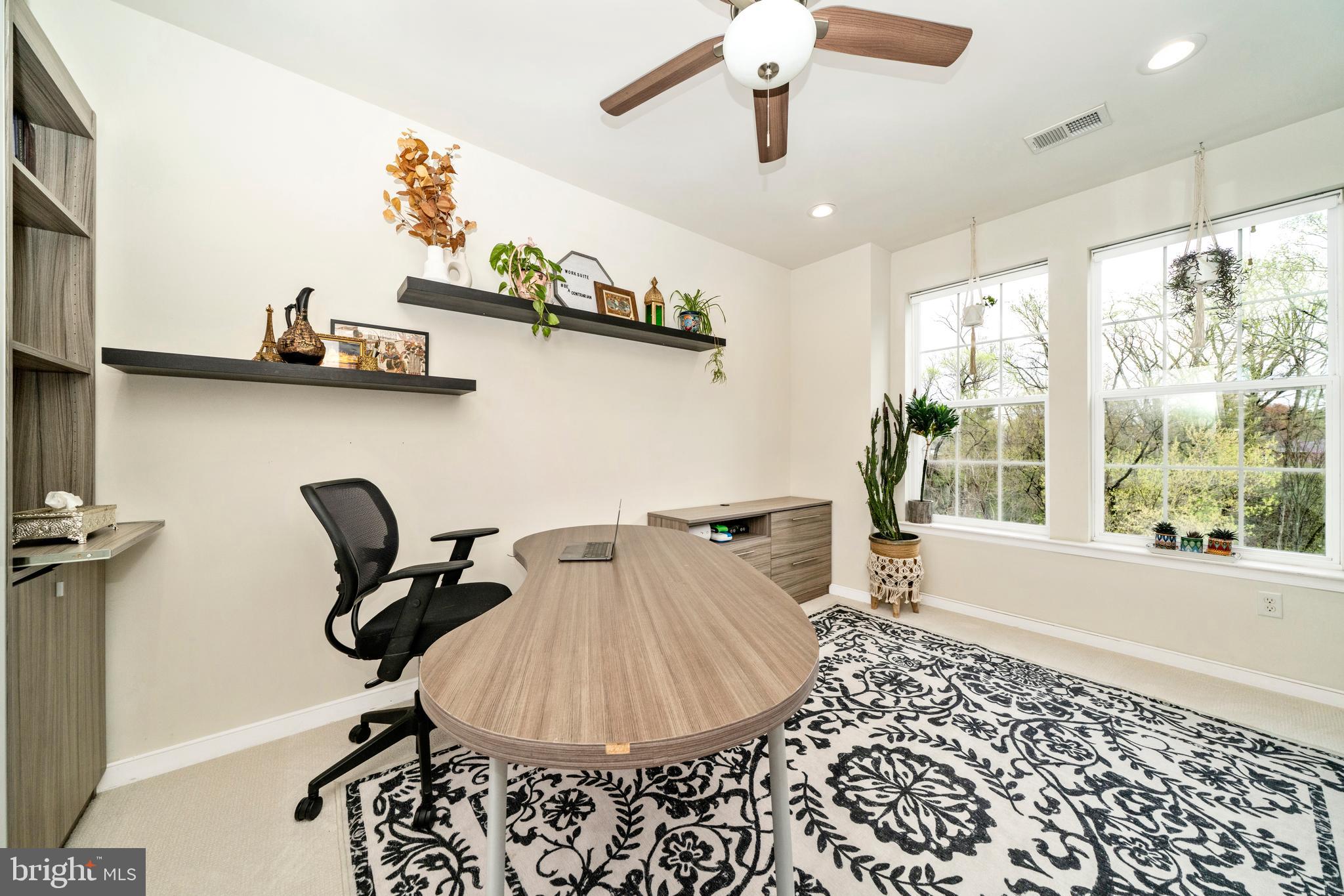 SUMMIT HALL RESERVE - Residential