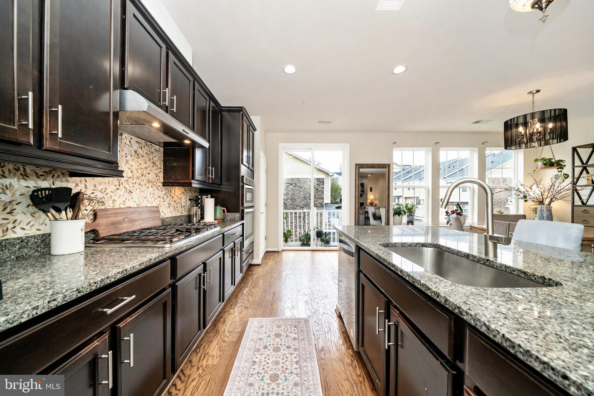 SUMMIT HALL RESERVE - Residential
