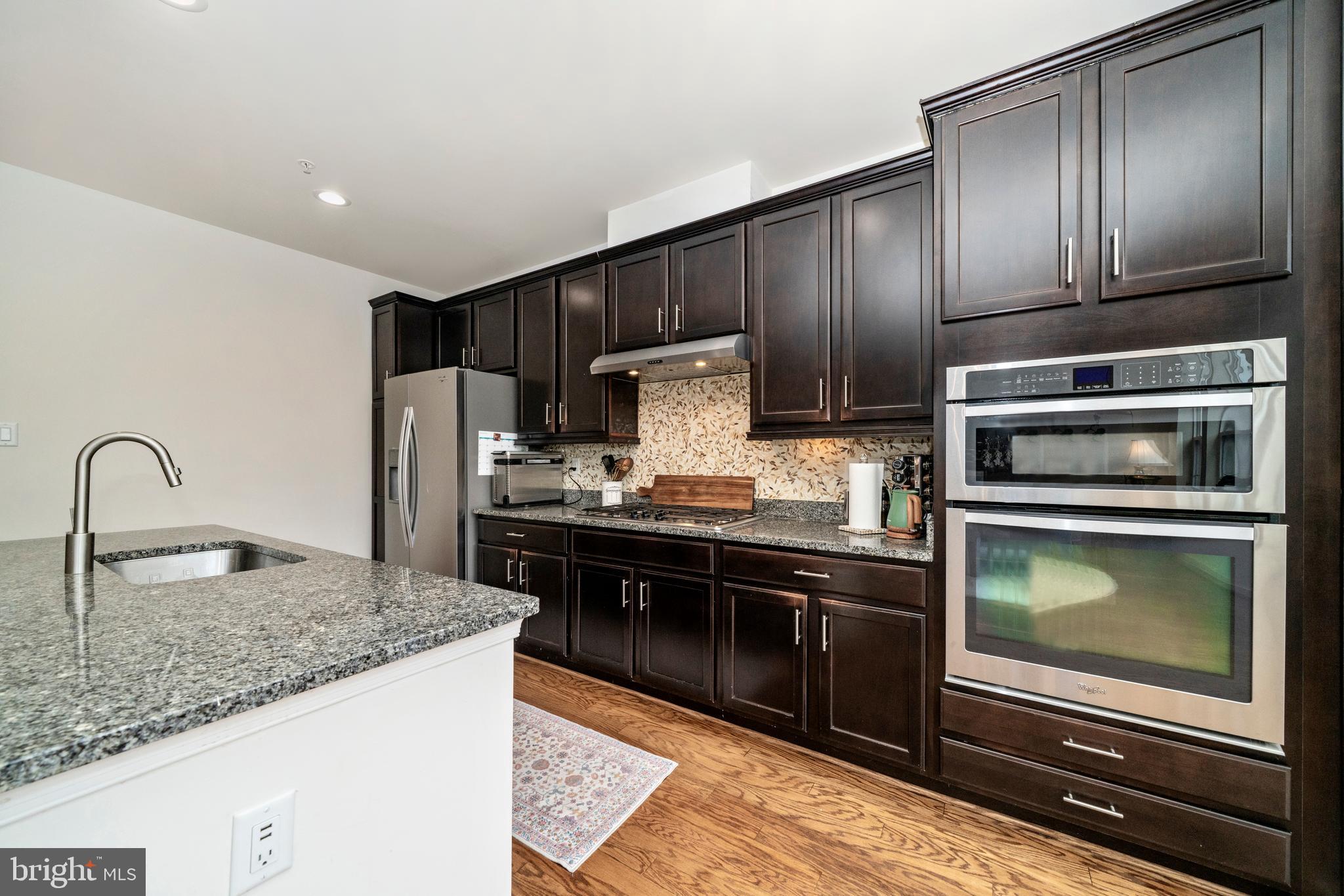 SUMMIT HALL RESERVE - Residential