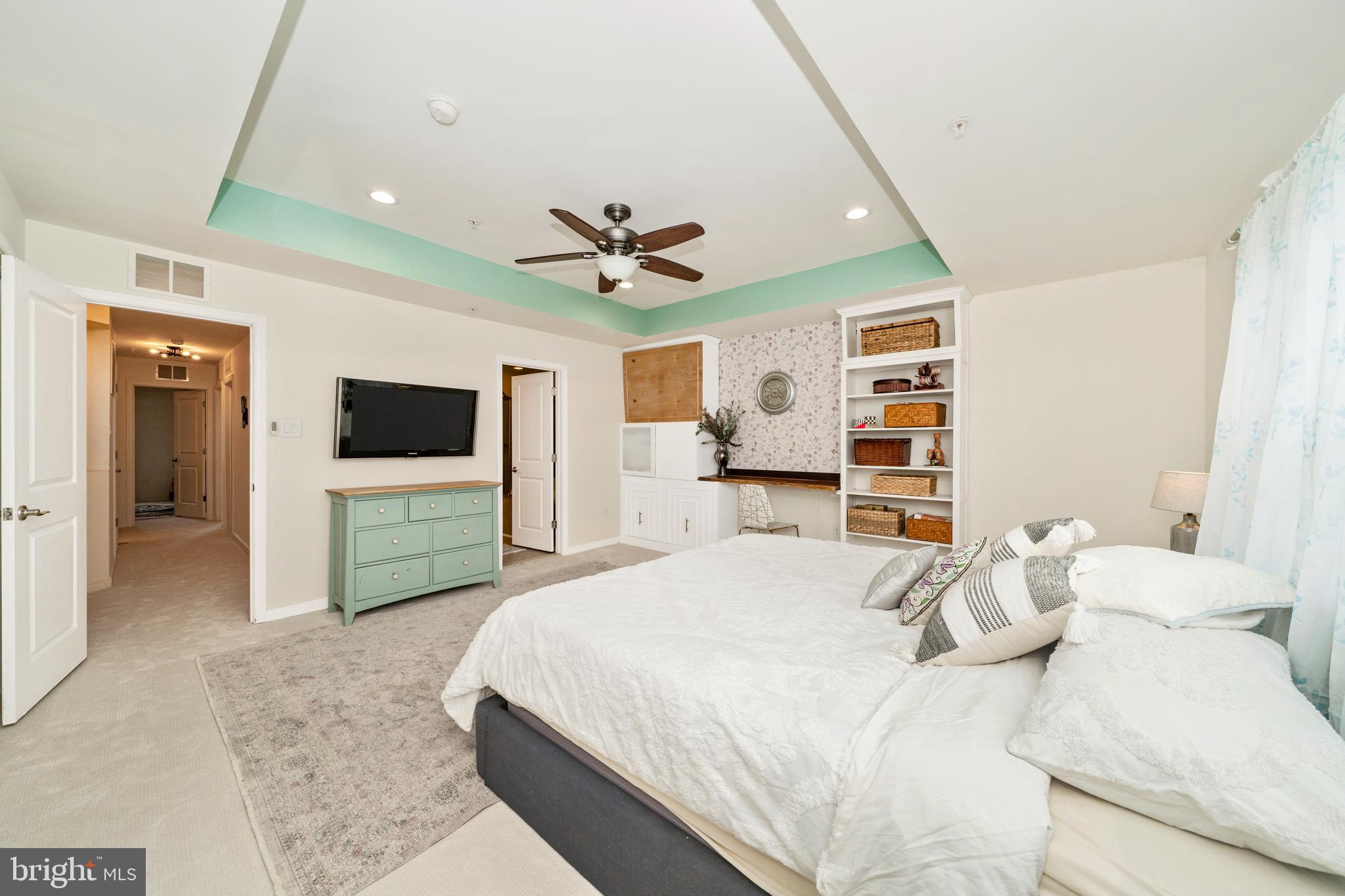 SUMMIT HALL RESERVE - Residential