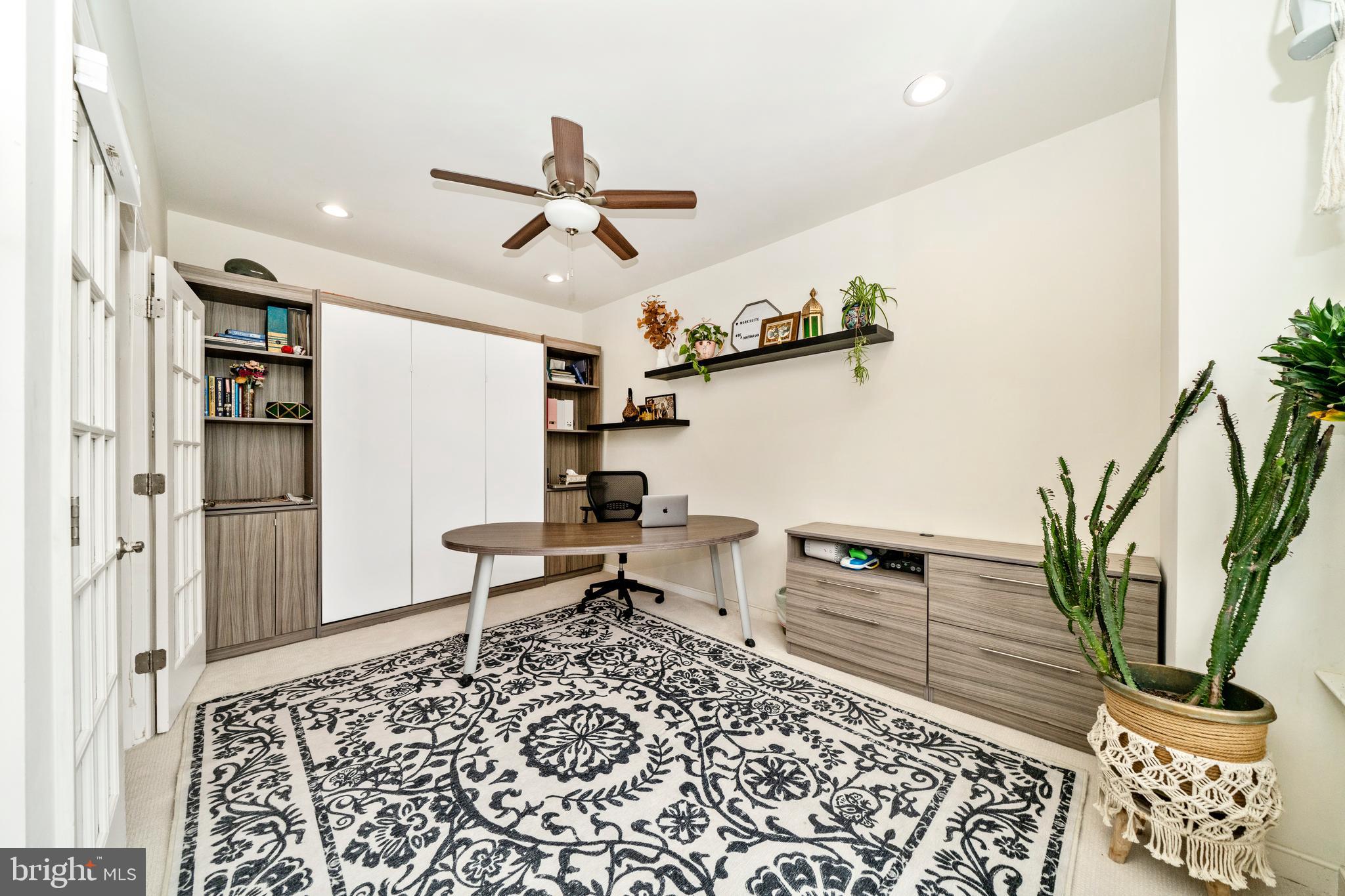 SUMMIT HALL RESERVE - Residential