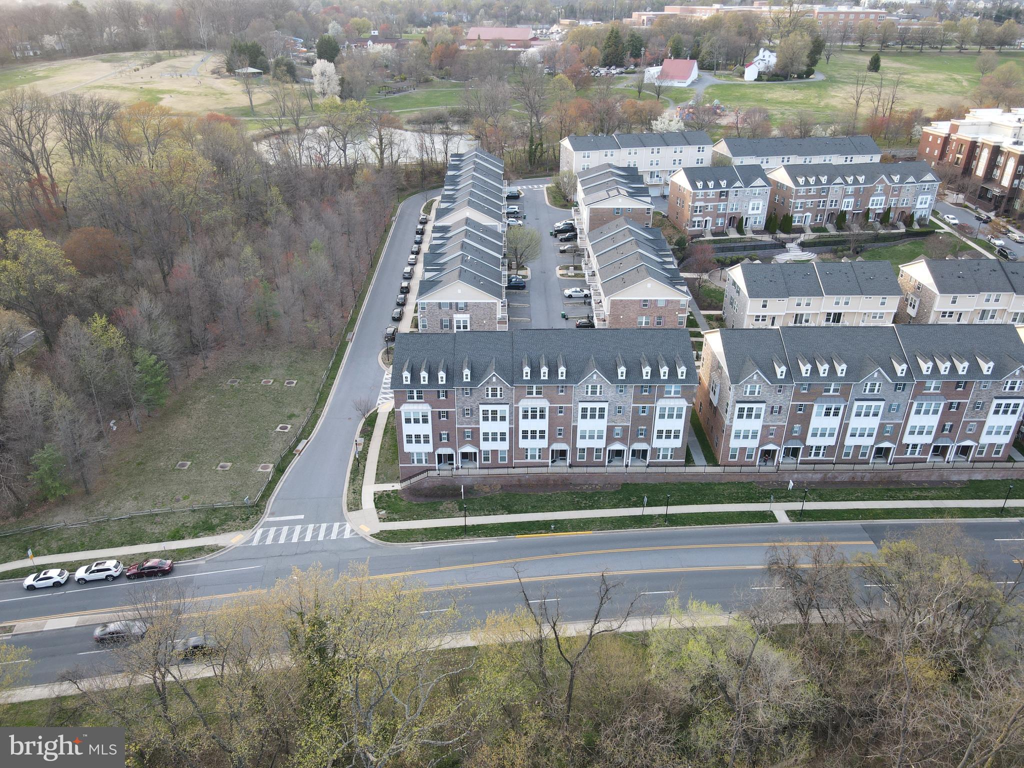 SUMMIT HALL RESERVE - Residential