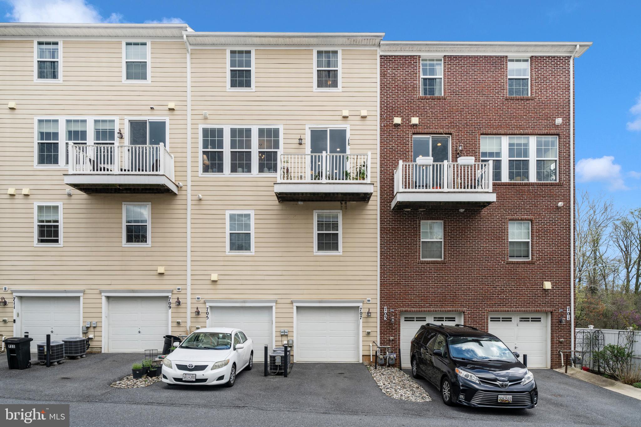 SUMMIT HALL RESERVE - Residential