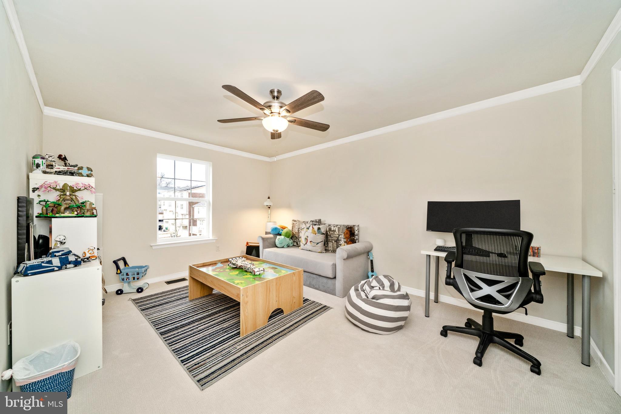 SUMMIT HALL RESERVE - Residential