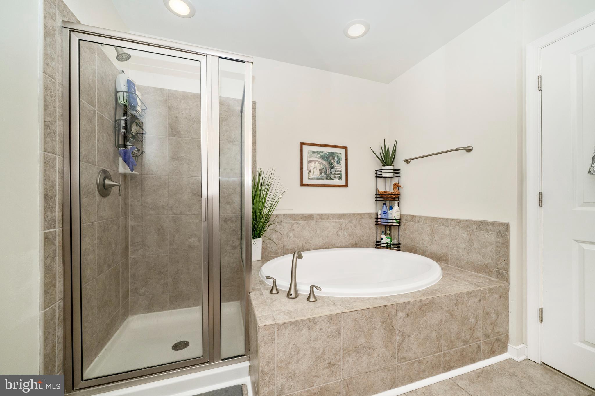 SUMMIT HALL RESERVE - Residential