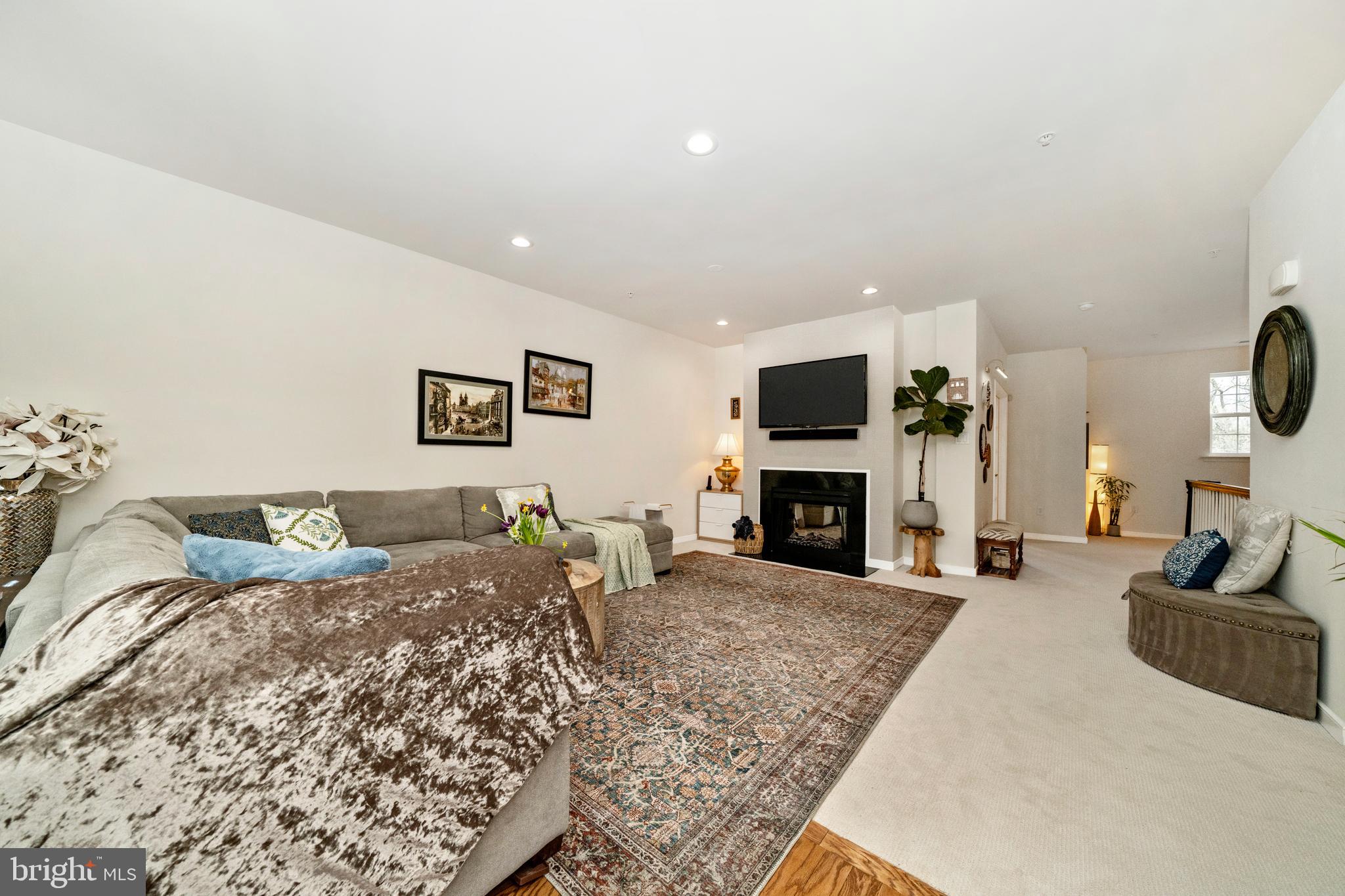 SUMMIT HALL RESERVE - Residential