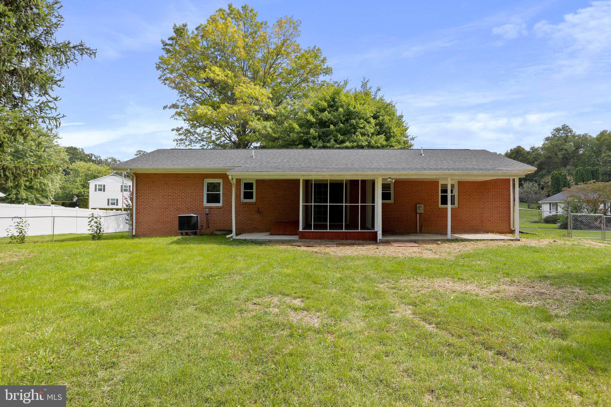 NEILLAND PARK - Residential