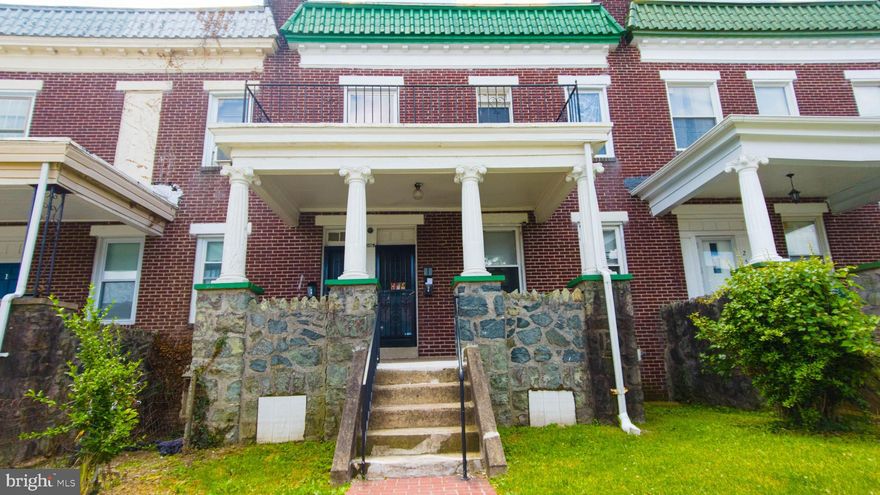 Income-Generating Opportunity! Discover the potential of this spacious double-unit townhome in Baltimore, ideal for savvy investors. Unit A offers 2 bedrooms and 1 full bathroom, while Unit B features 2 bedrooms and 2 full bathrooms—providing flexible rental options and great cash flow potential. Whether you're expanding your portfolio or just getting started, this property is a must-see. Don’t miss out—schedule your showing today!