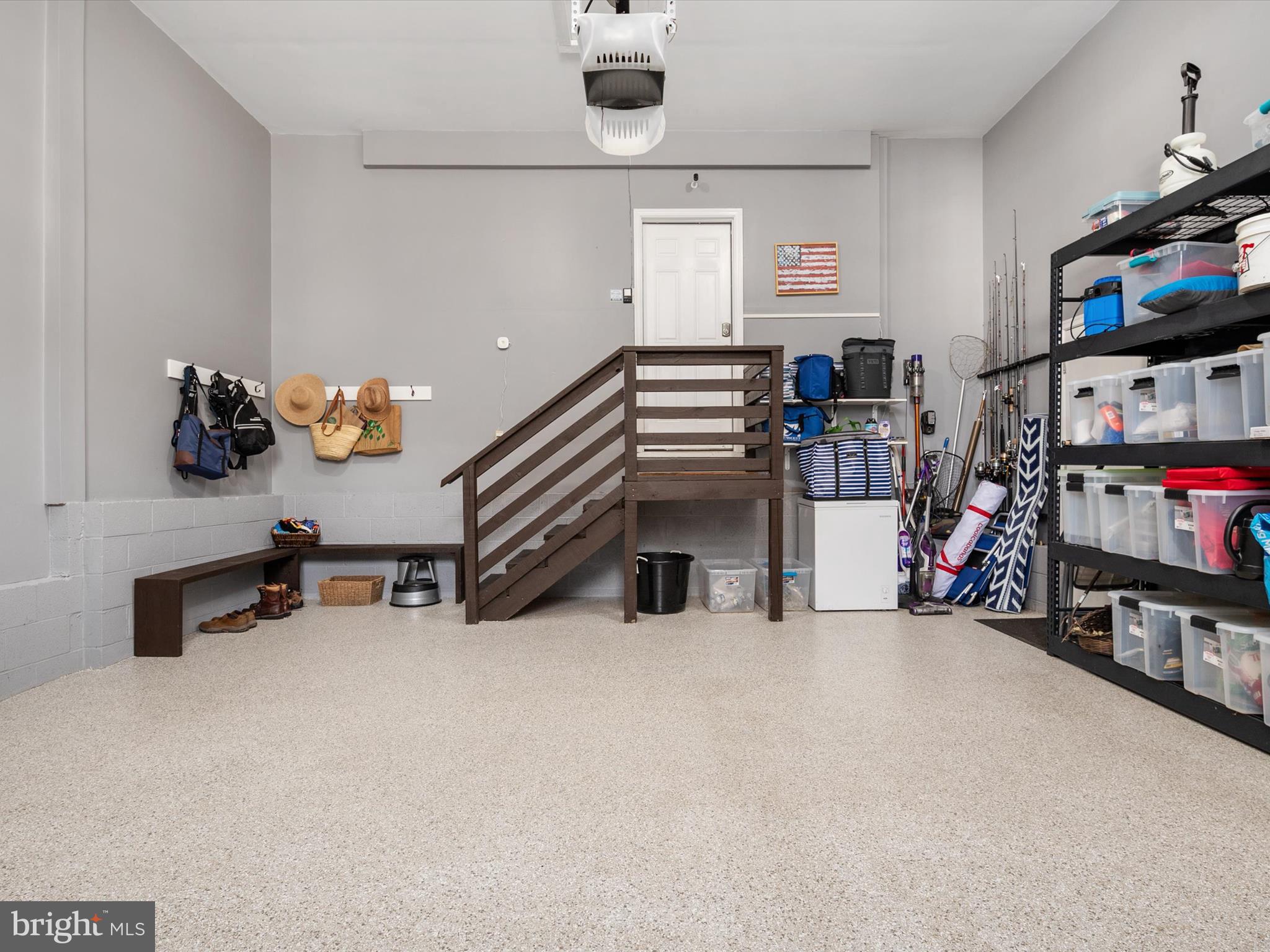 HILLSMERE SHORES - Residential