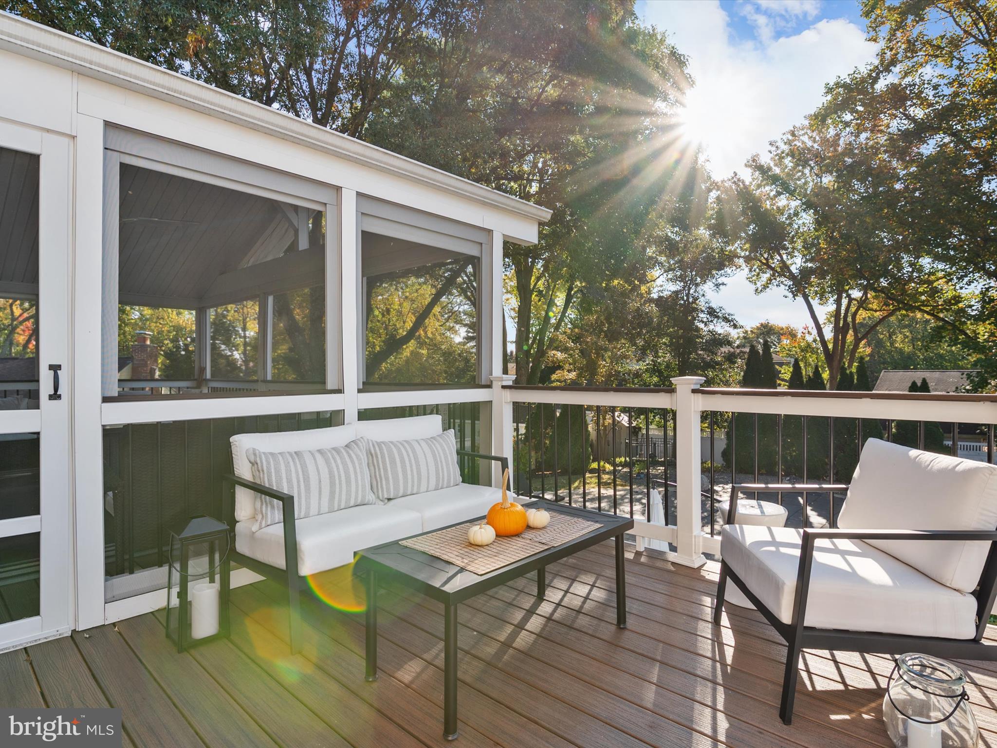 HILLSMERE SHORES - Residential