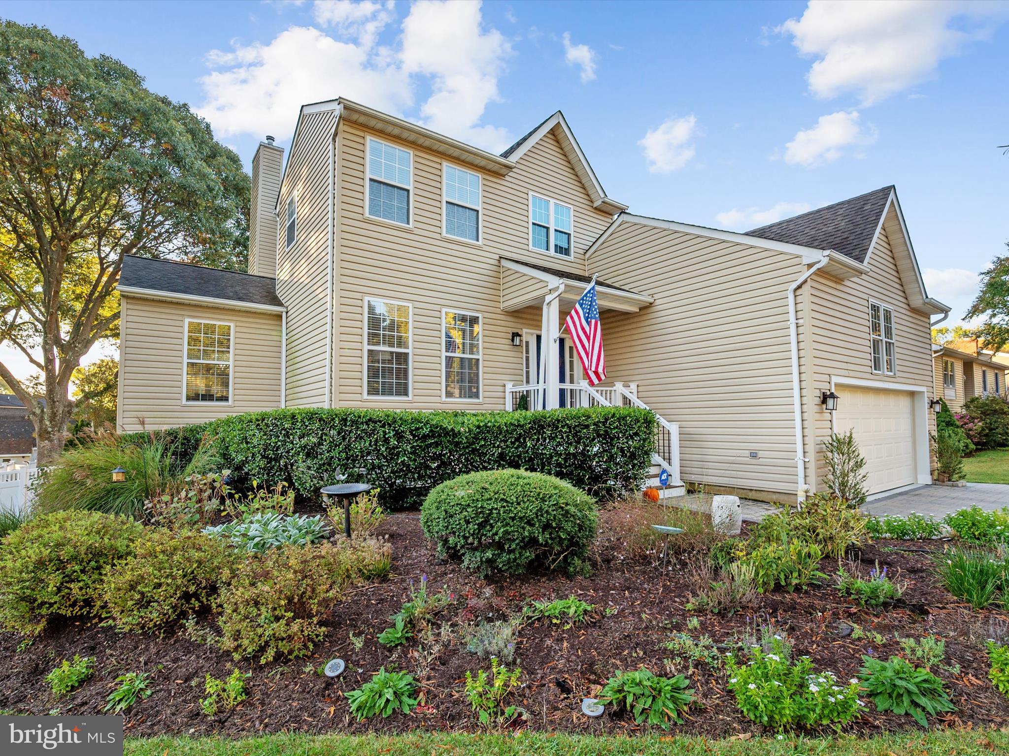 HILLSMERE SHORES - Residential