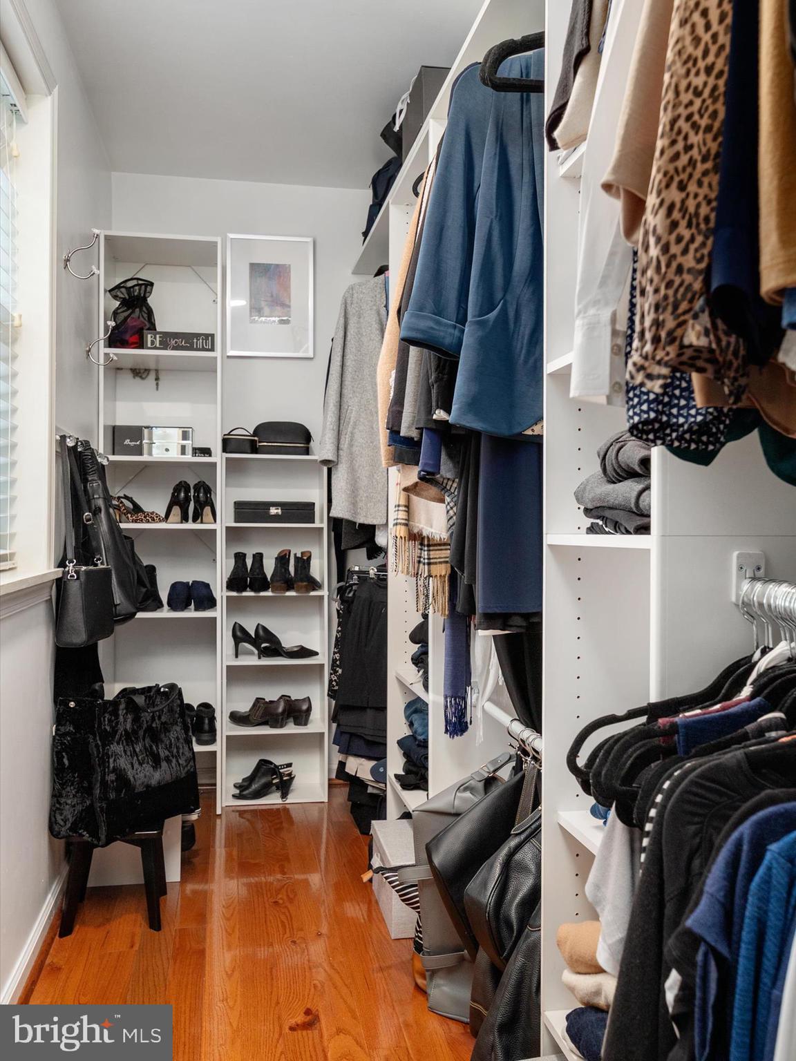 HILLSMERE SHORES - Residential