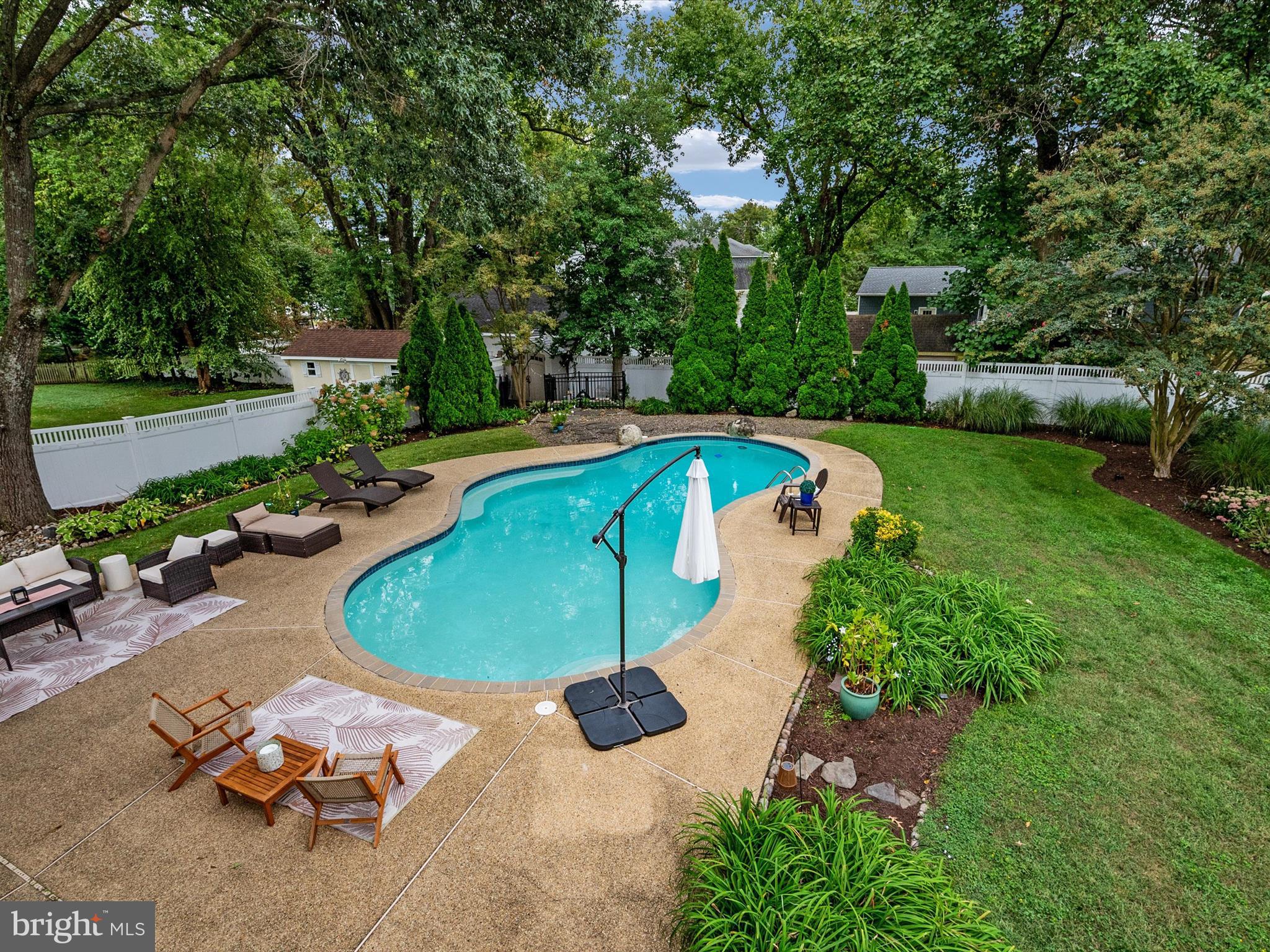 HILLSMERE SHORES - Residential