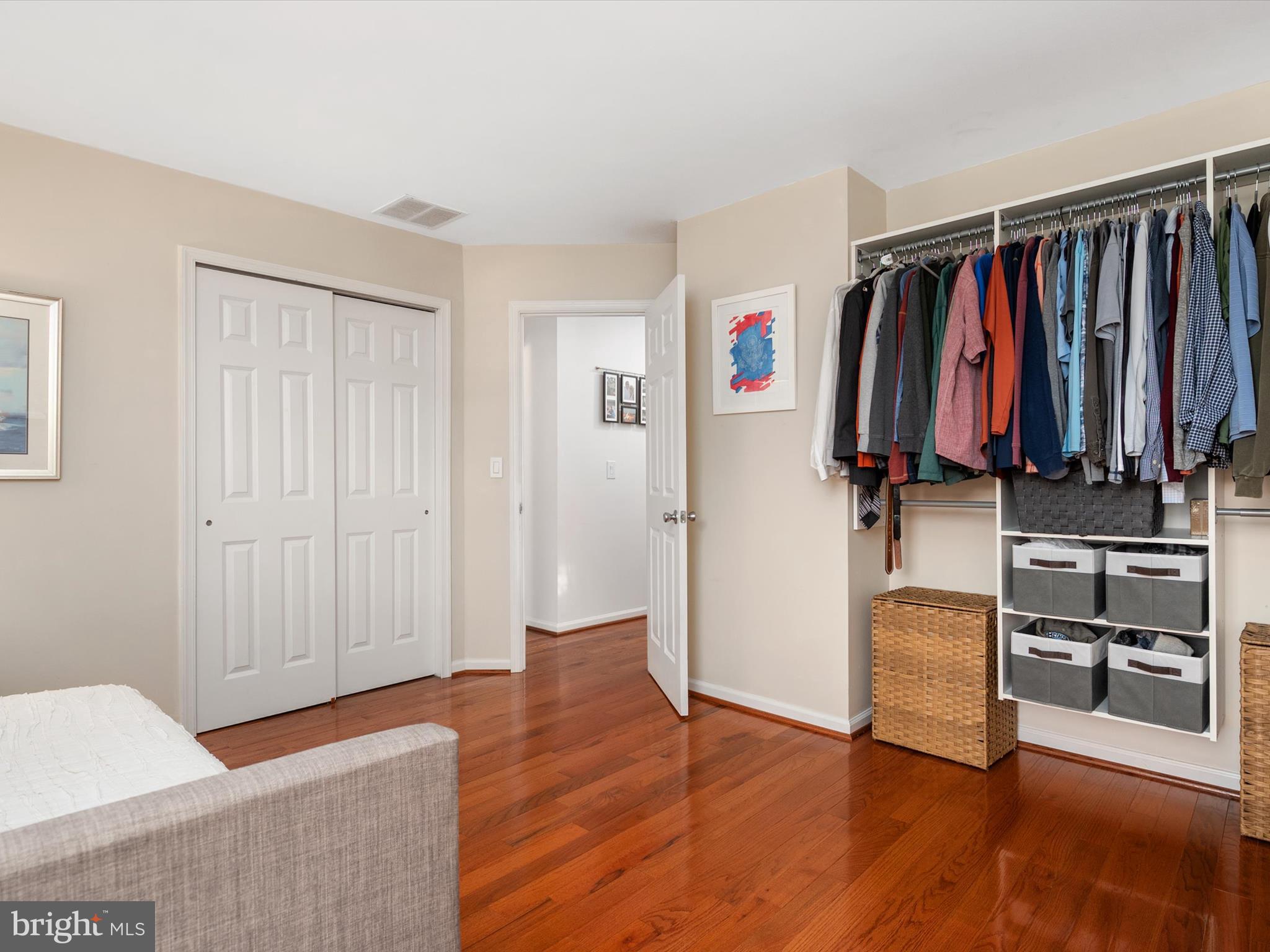 HILLSMERE SHORES - Residential