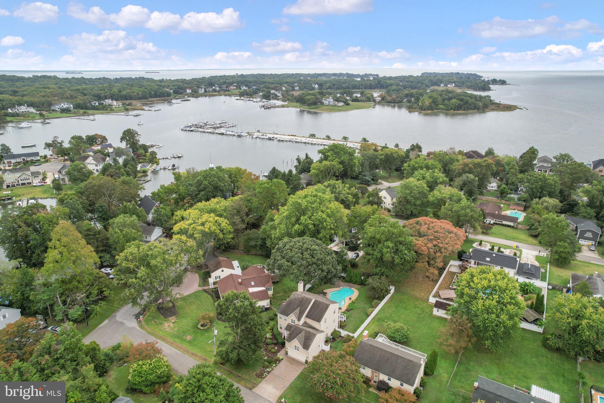 HILLSMERE SHORES - Residential