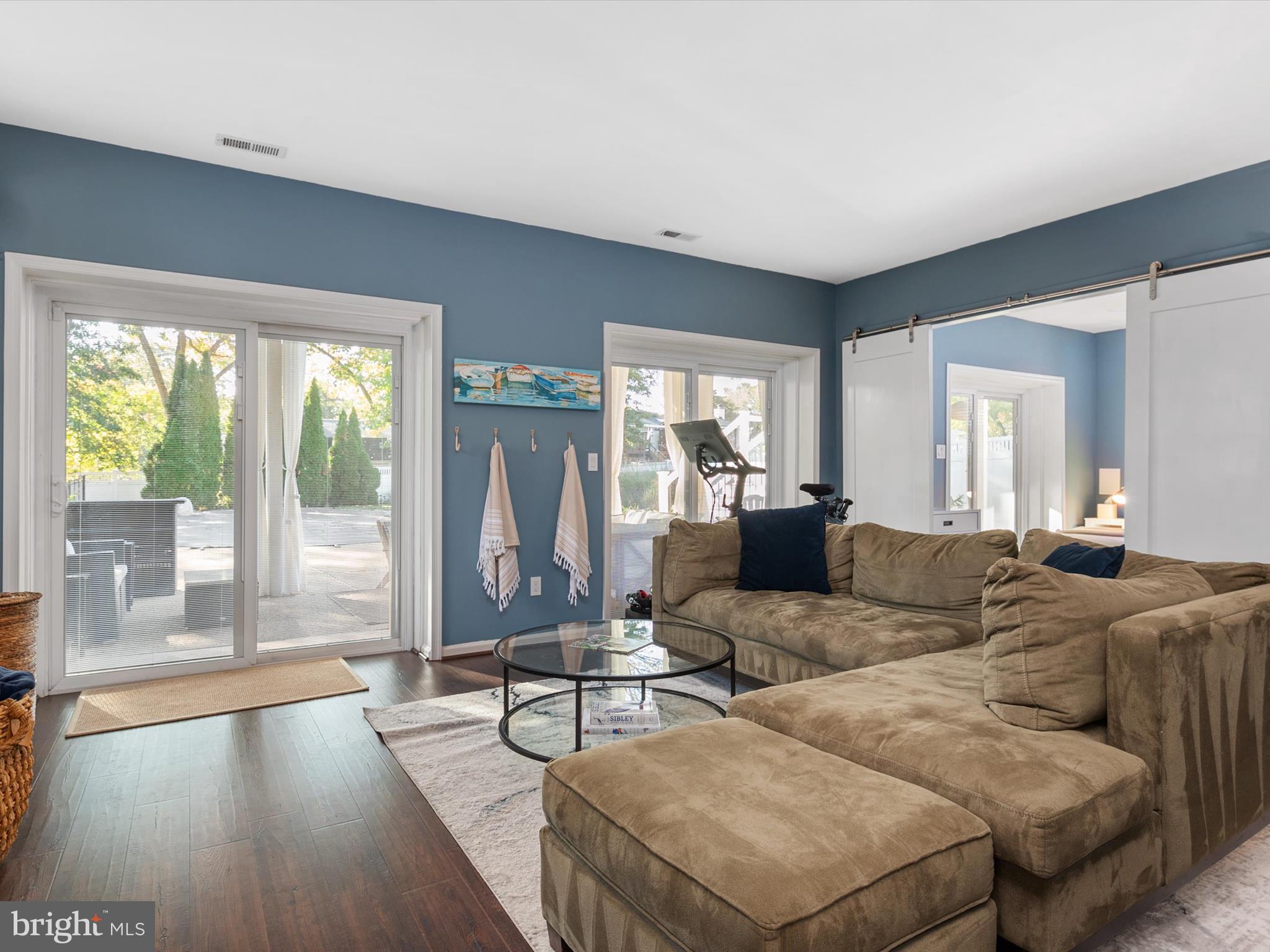 HILLSMERE SHORES - Residential