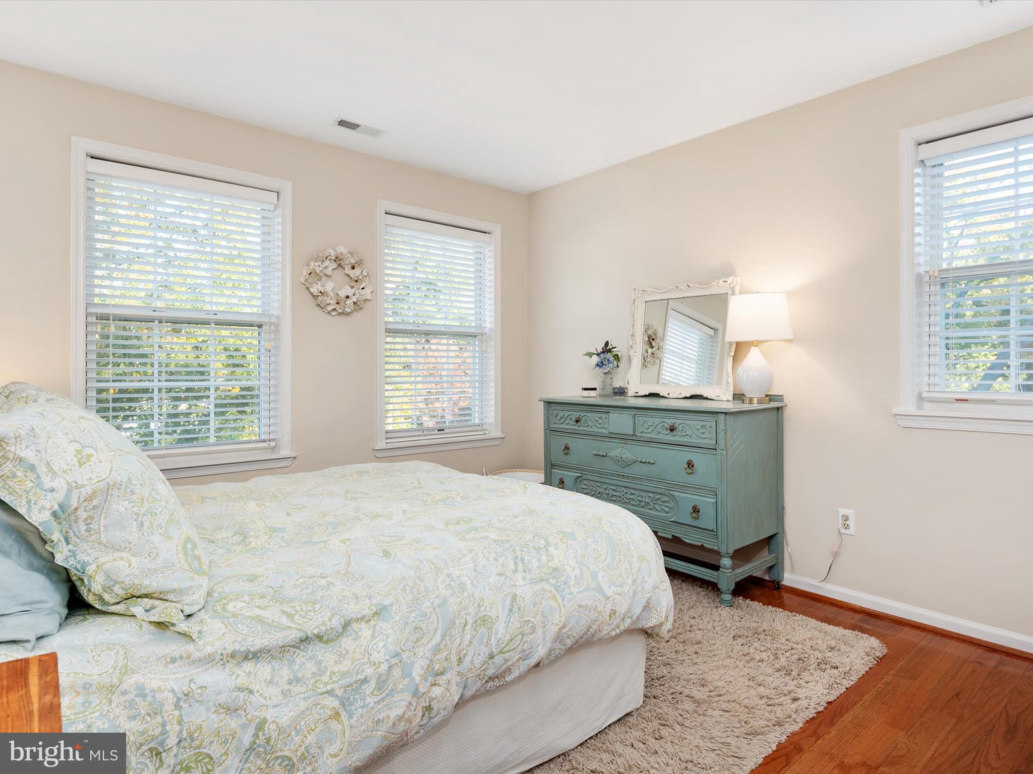 HILLSMERE SHORES - Residential