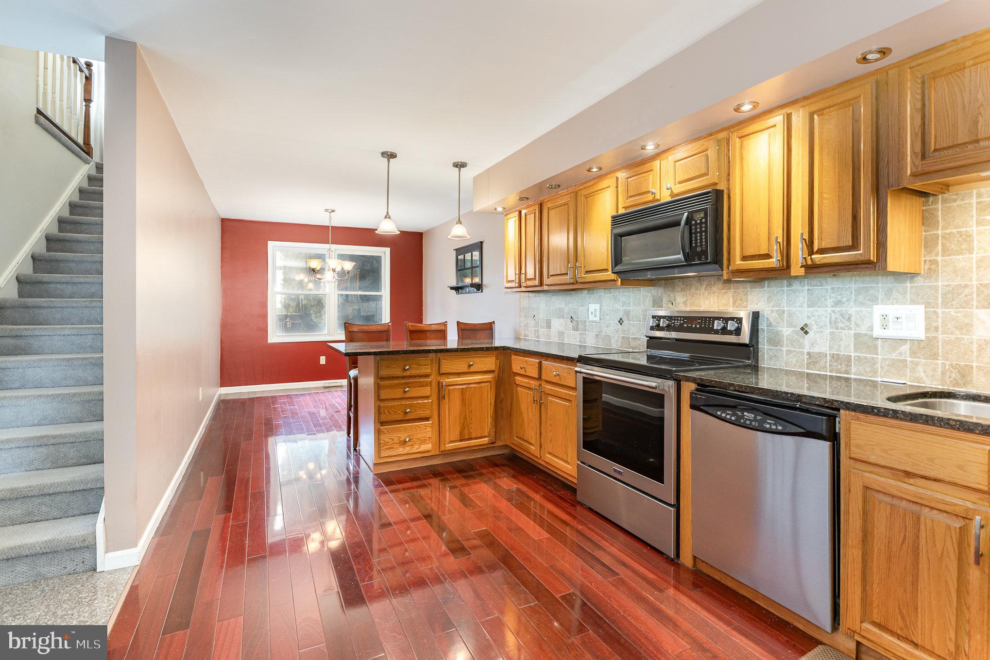 SUNRISE MEADOWS - Residential