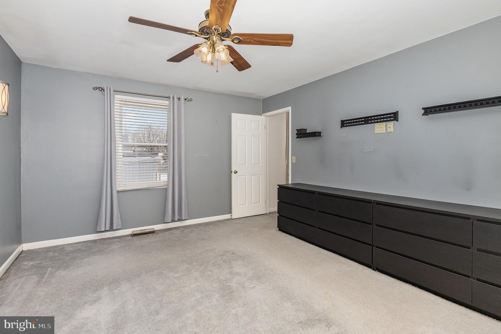 SUNRISE MEADOWS - Residential