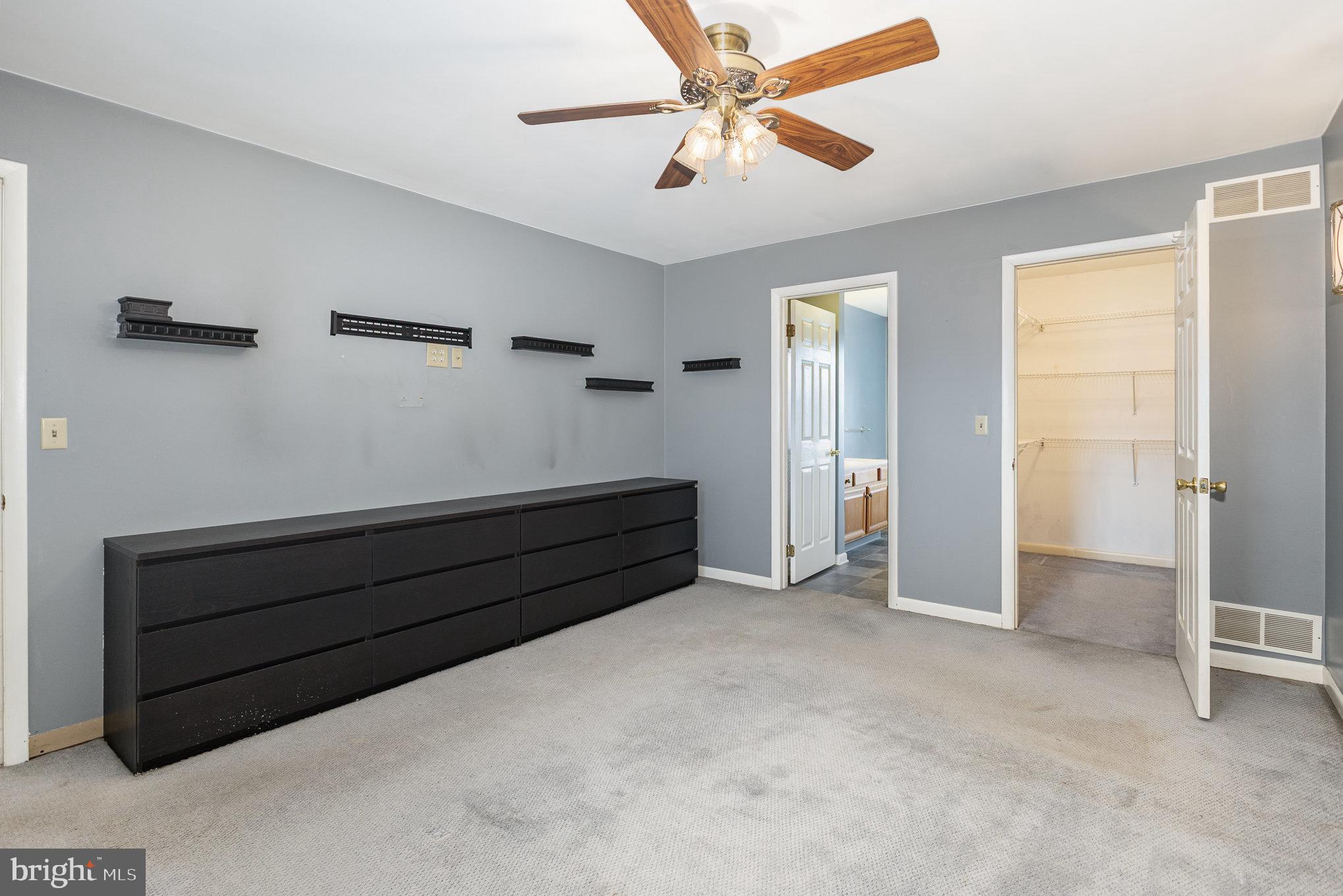 SUNRISE MEADOWS - Residential