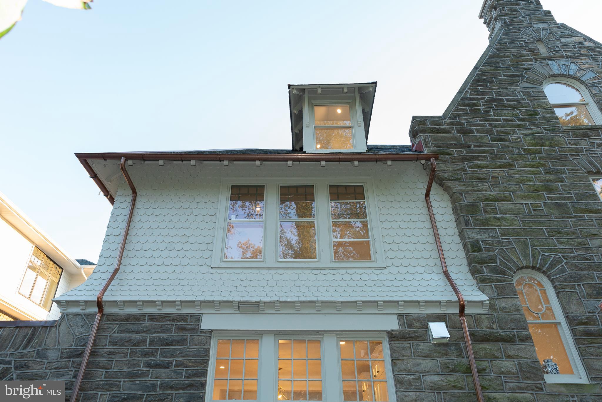 CHESTNUT HILL - Residential