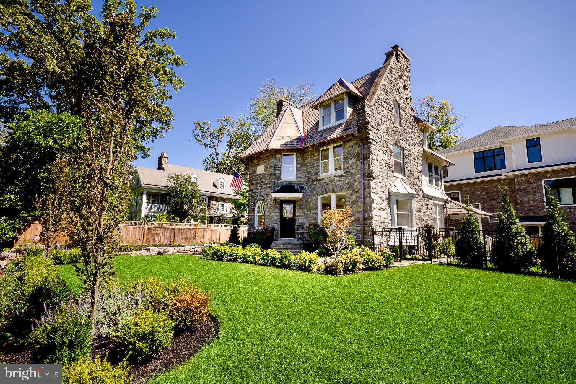 CHESTNUT HILL - Residential
