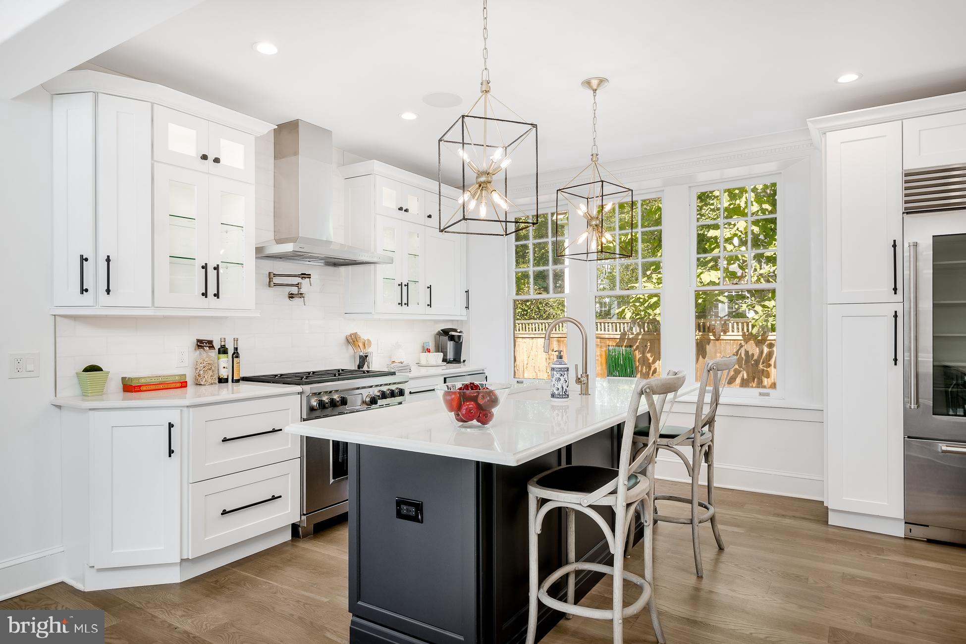 CHESTNUT HILL - Residential