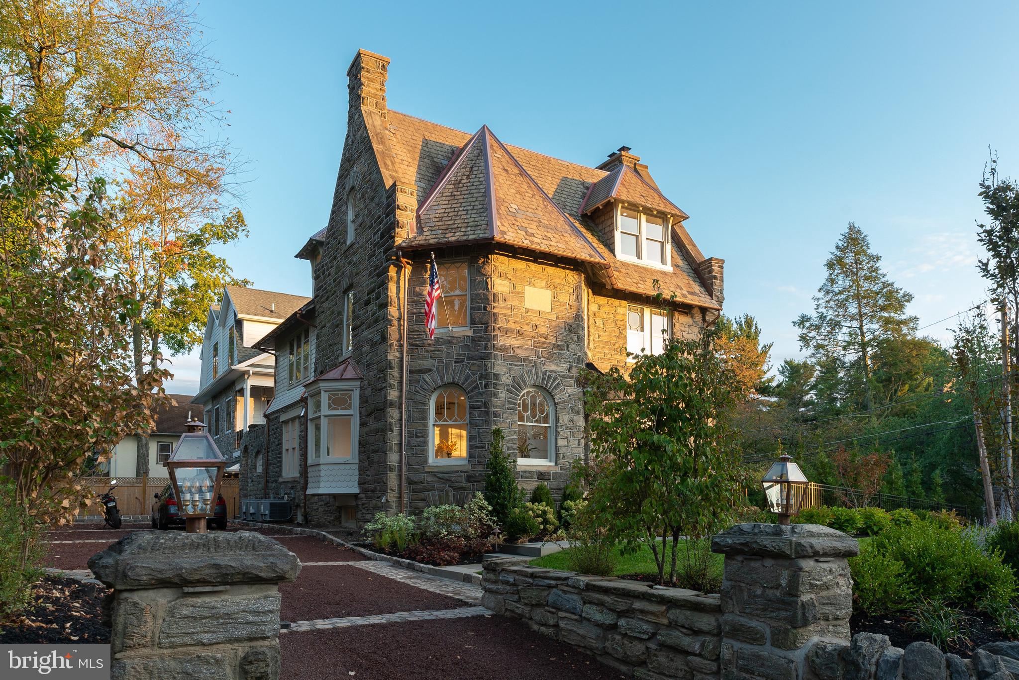 CHESTNUT HILL - Residential