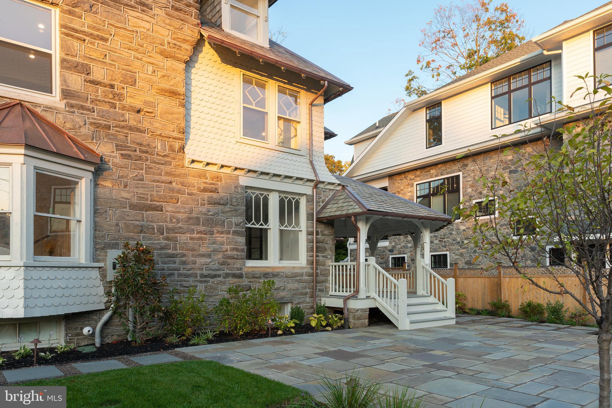 CHESTNUT HILL - Residential