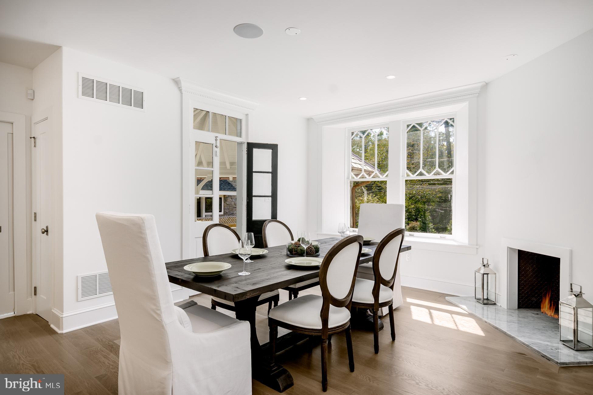 CHESTNUT HILL - Residential