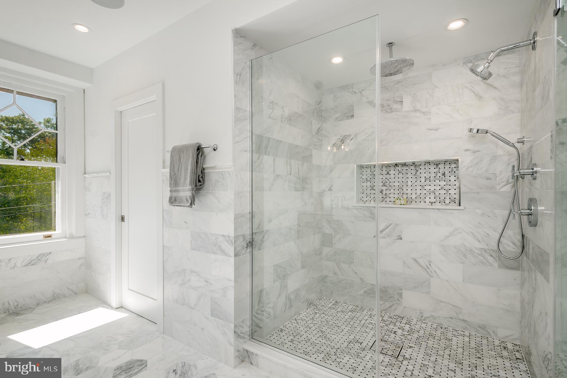 CHESTNUT HILL - Residential