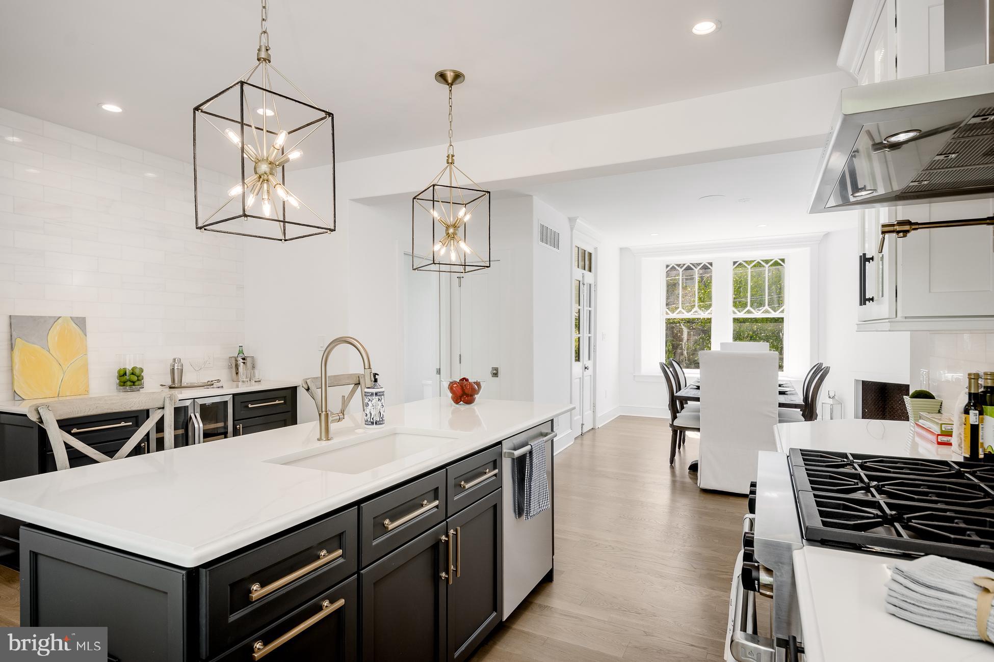 CHESTNUT HILL - Residential