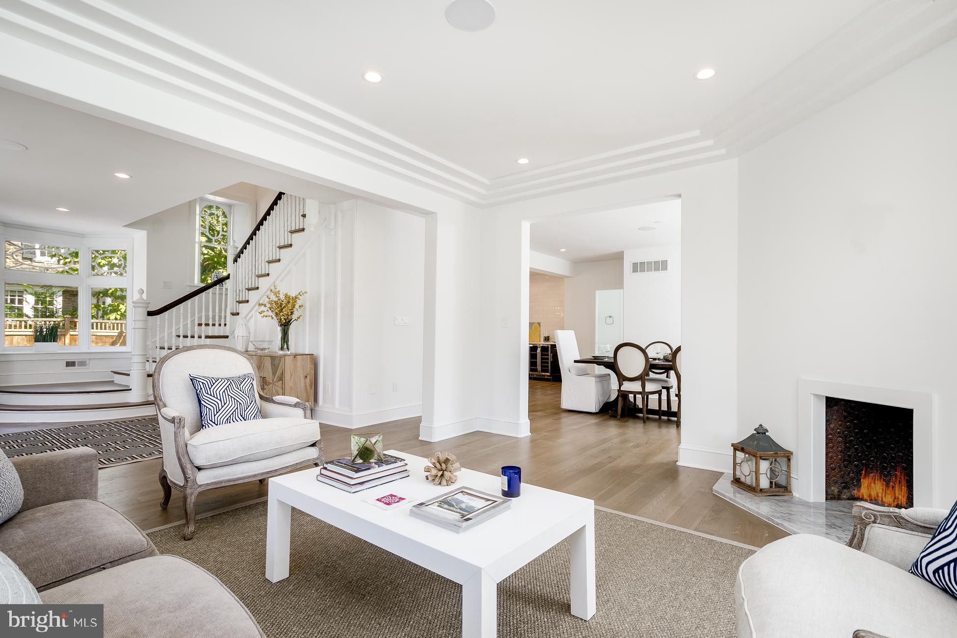 CHESTNUT HILL - Residential