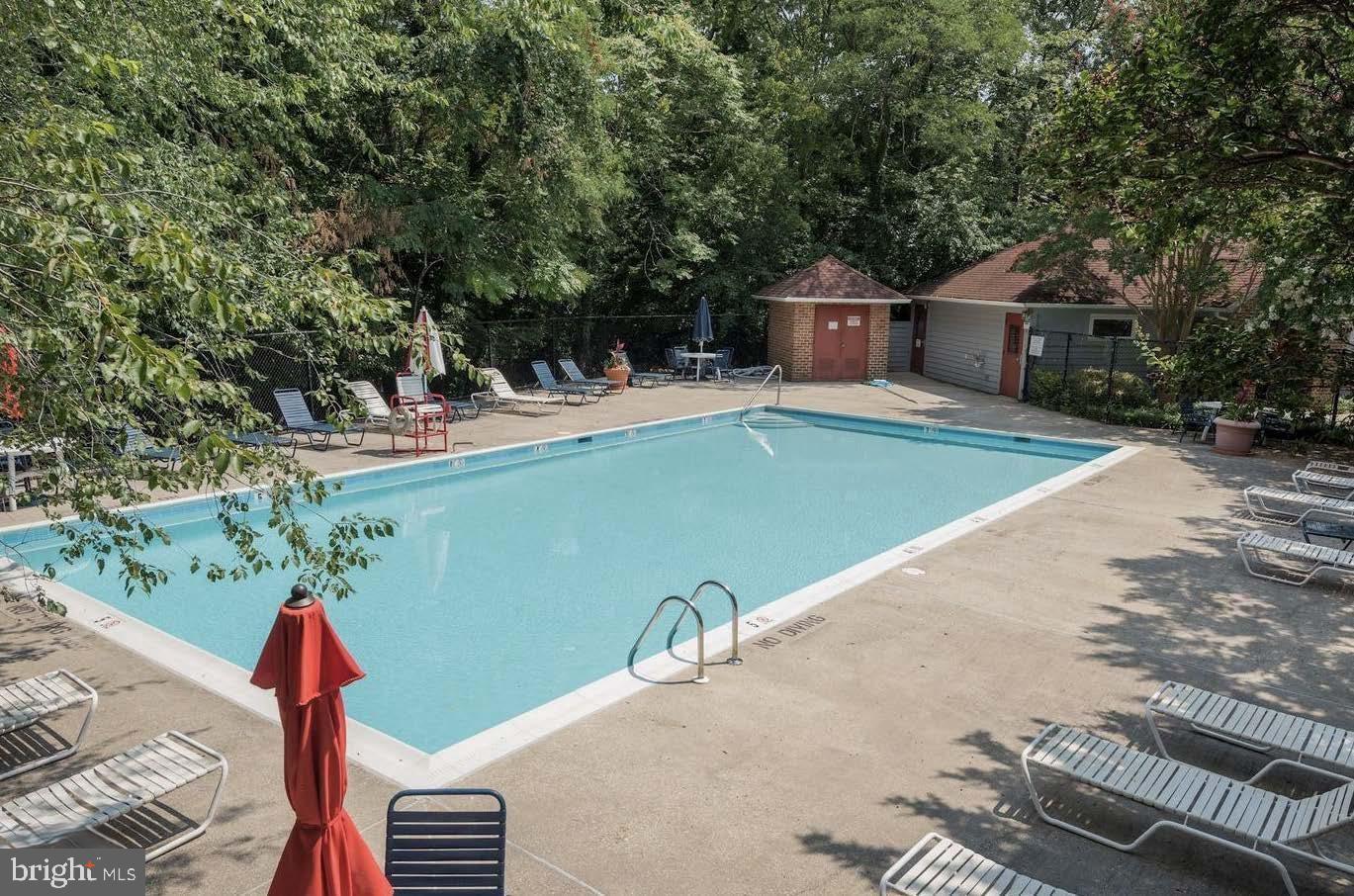 LAKE HERON CONDO - Residential