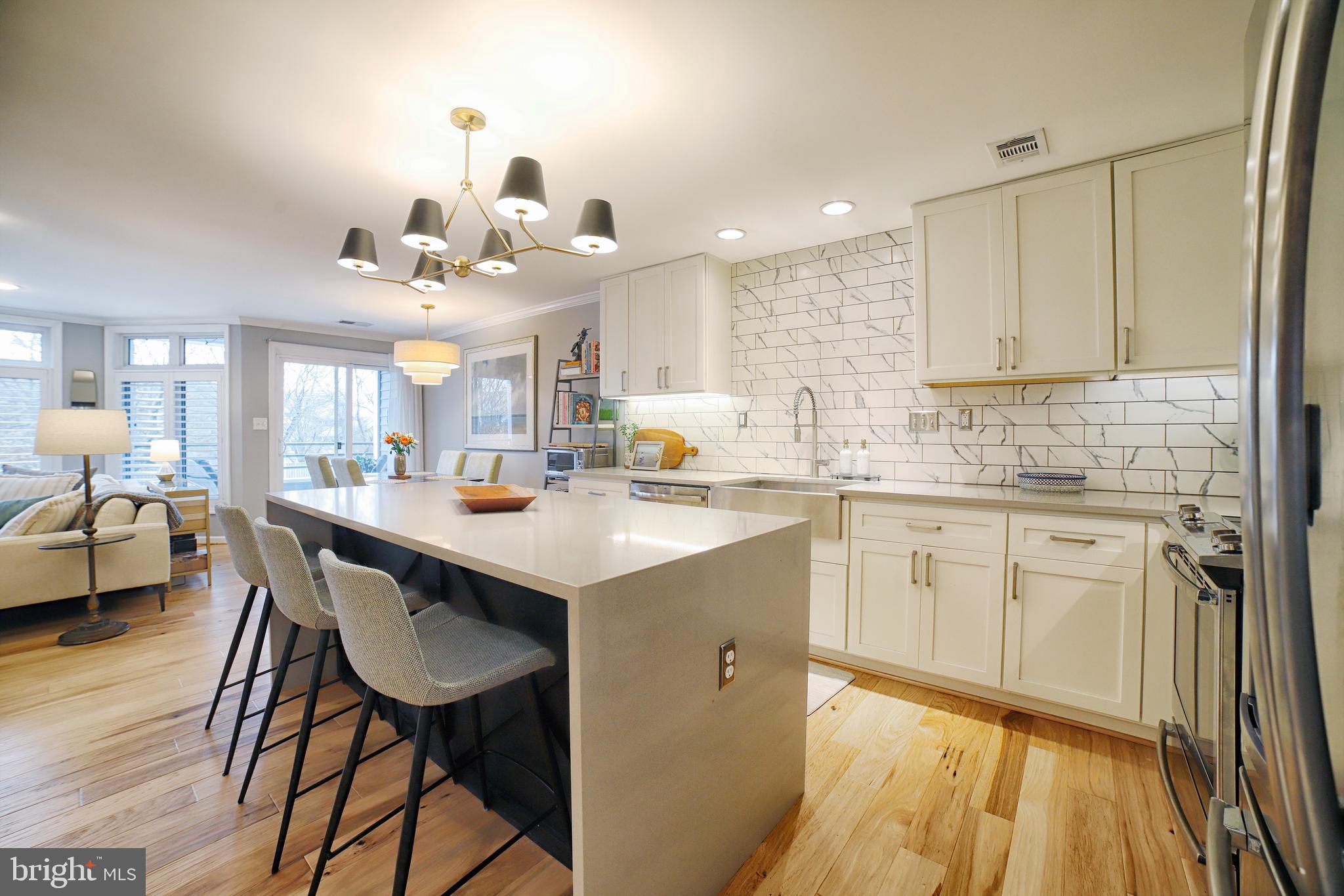 LAKE HERON CONDO - Residential