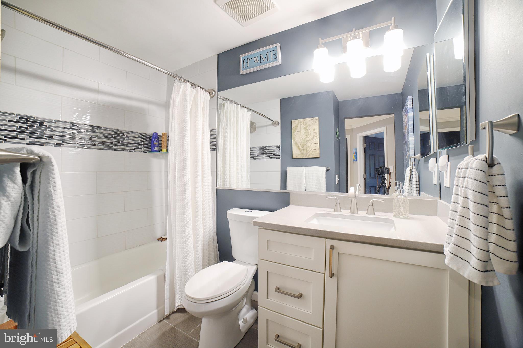 LAKE HERON CONDO - Residential