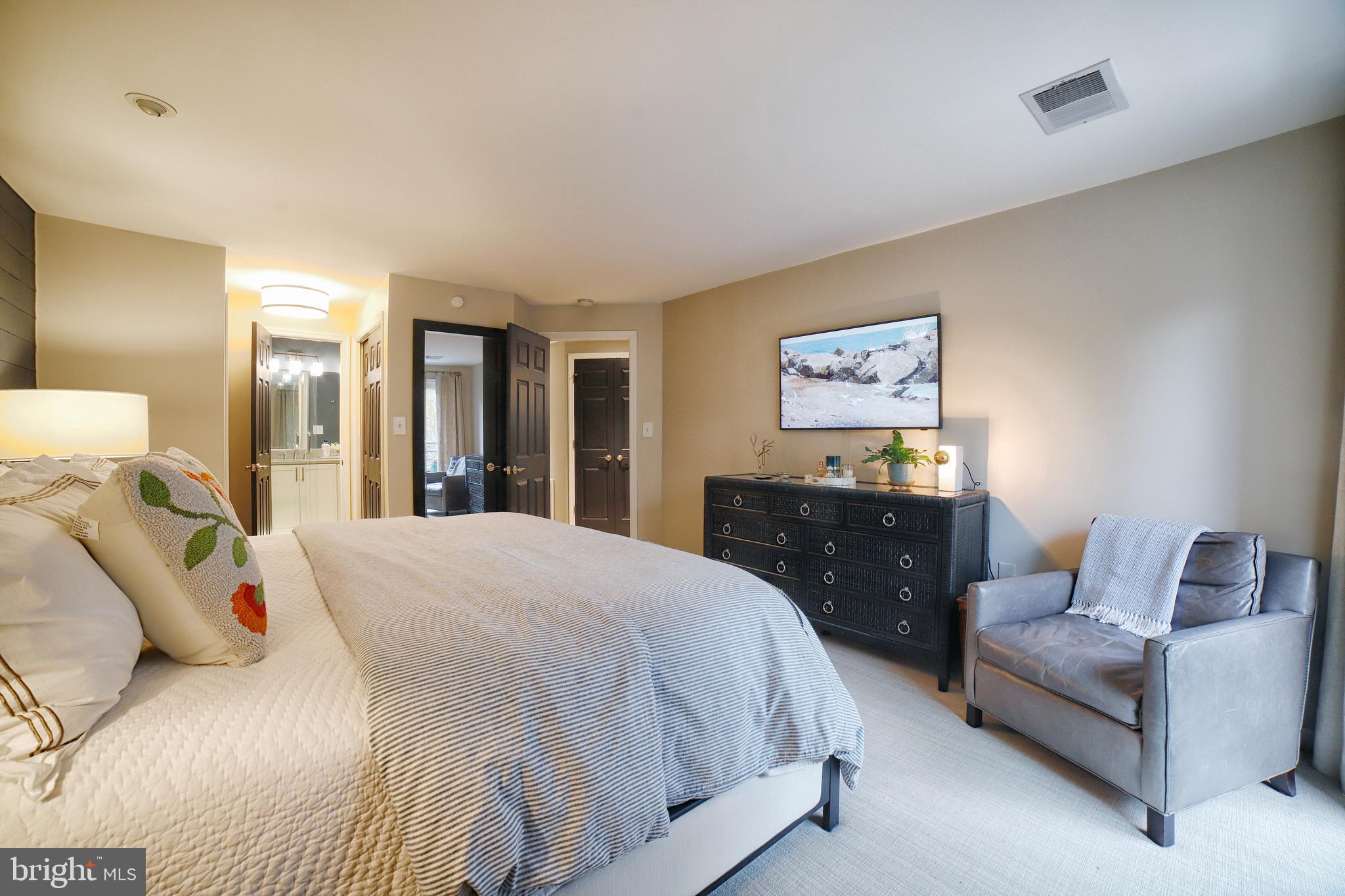 LAKE HERON CONDO - Residential