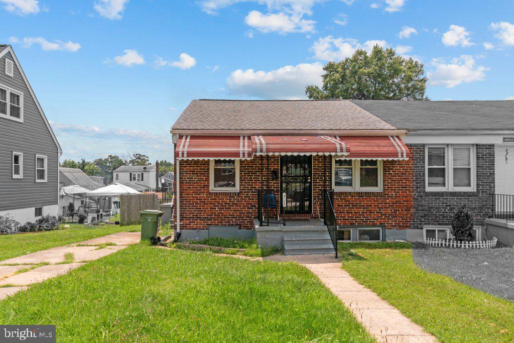 936 FOXCROFT LANE