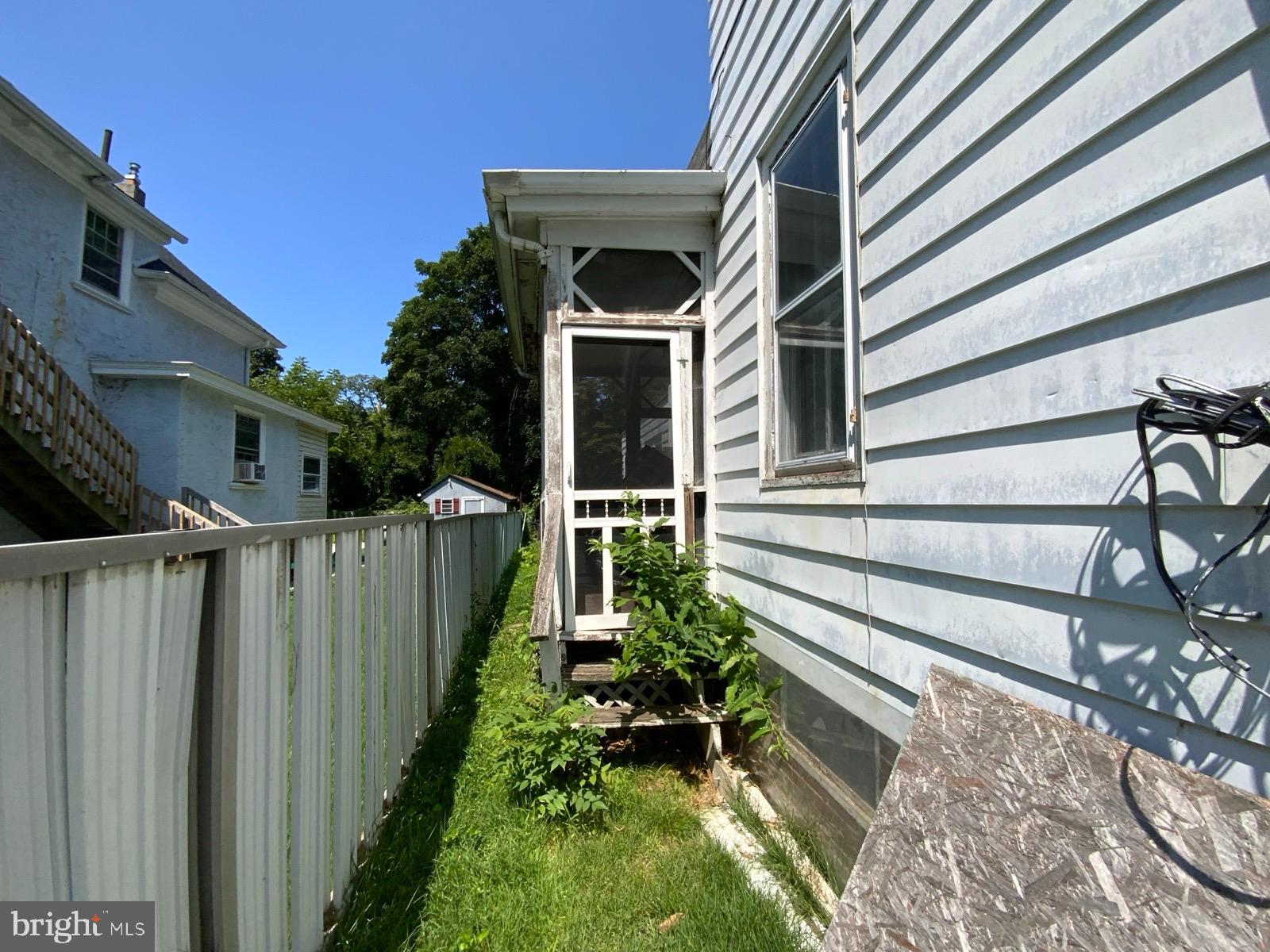 49 OAK STREET