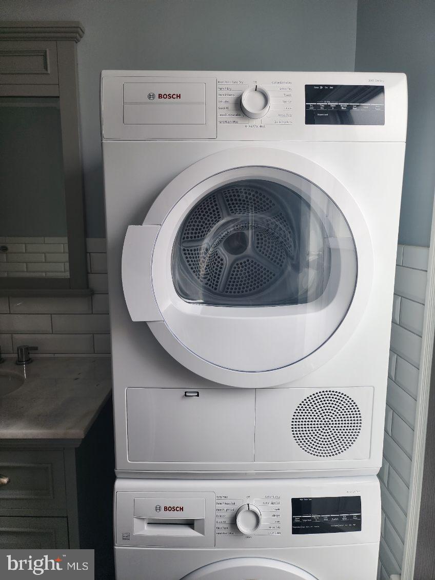 MANAYUNK - Residential Lease