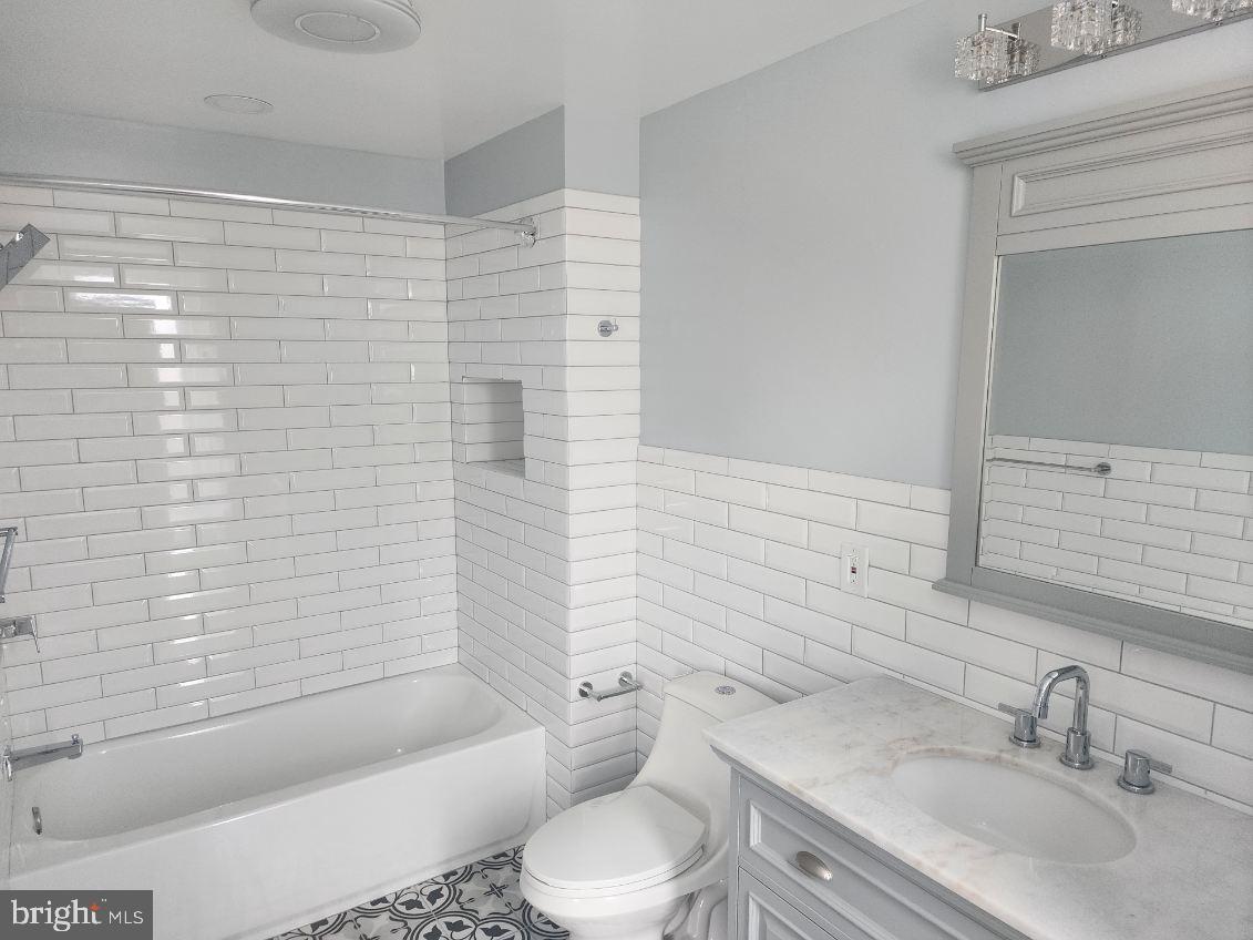 MANAYUNK - Residential Lease