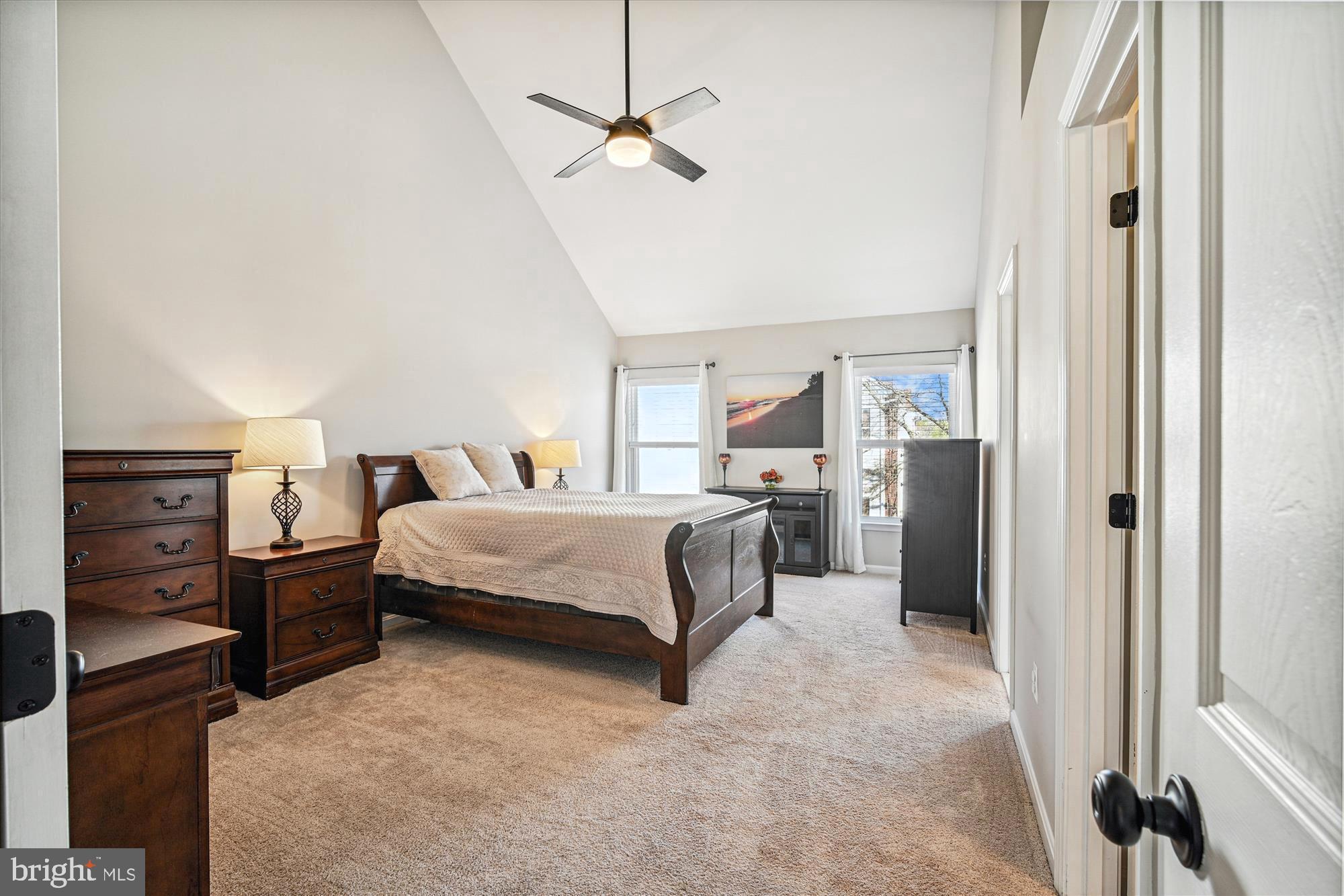 ISLAND CREEK - Residential