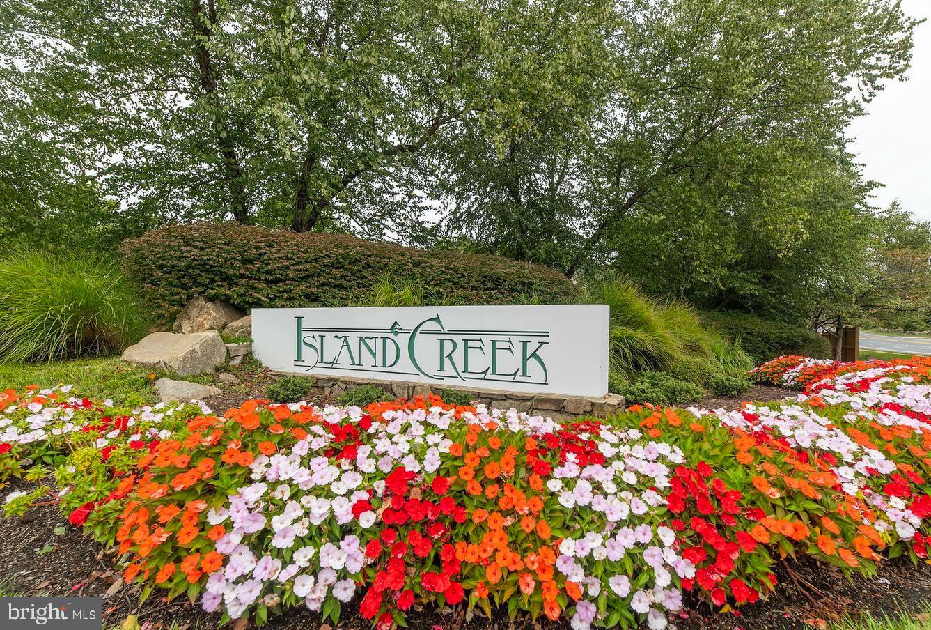 ISLAND CREEK - Residential