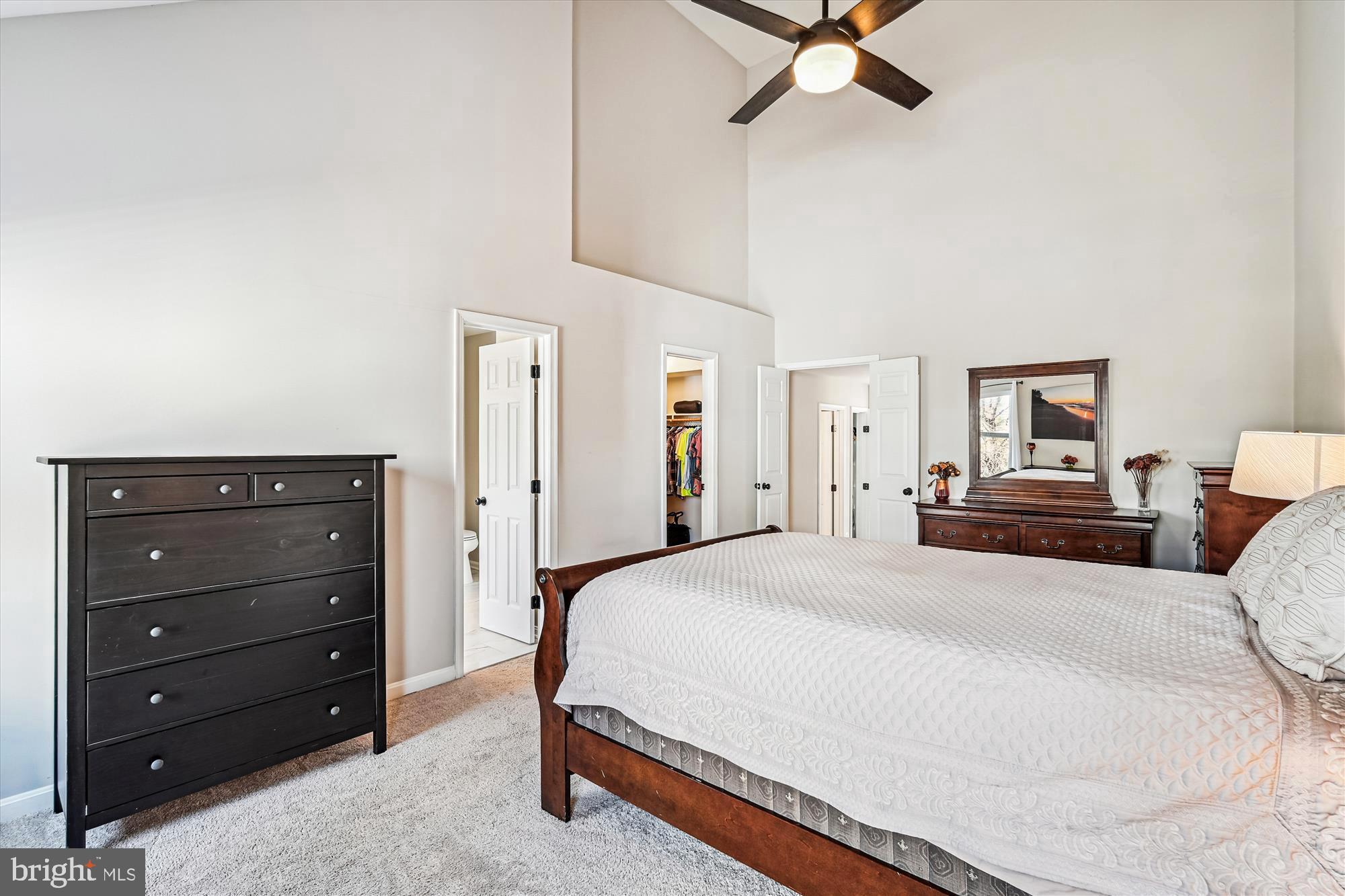 ISLAND CREEK - Residential