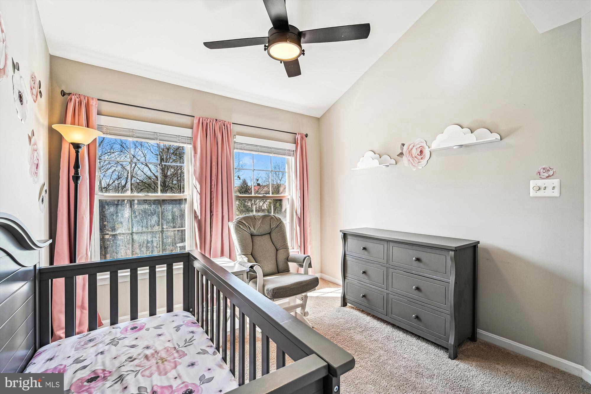 ISLAND CREEK - Residential