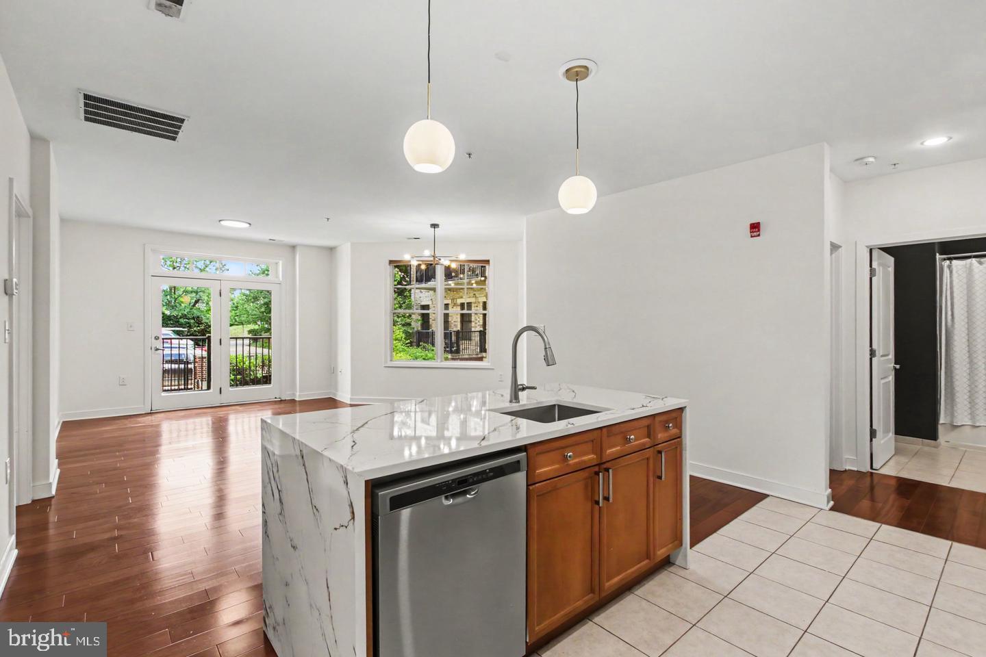 181 E REED AVENUE 201