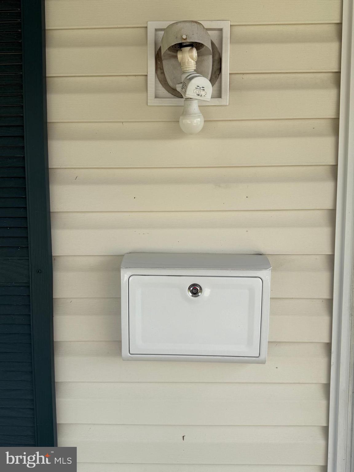 LAKESIDE VILLAGE - Residential