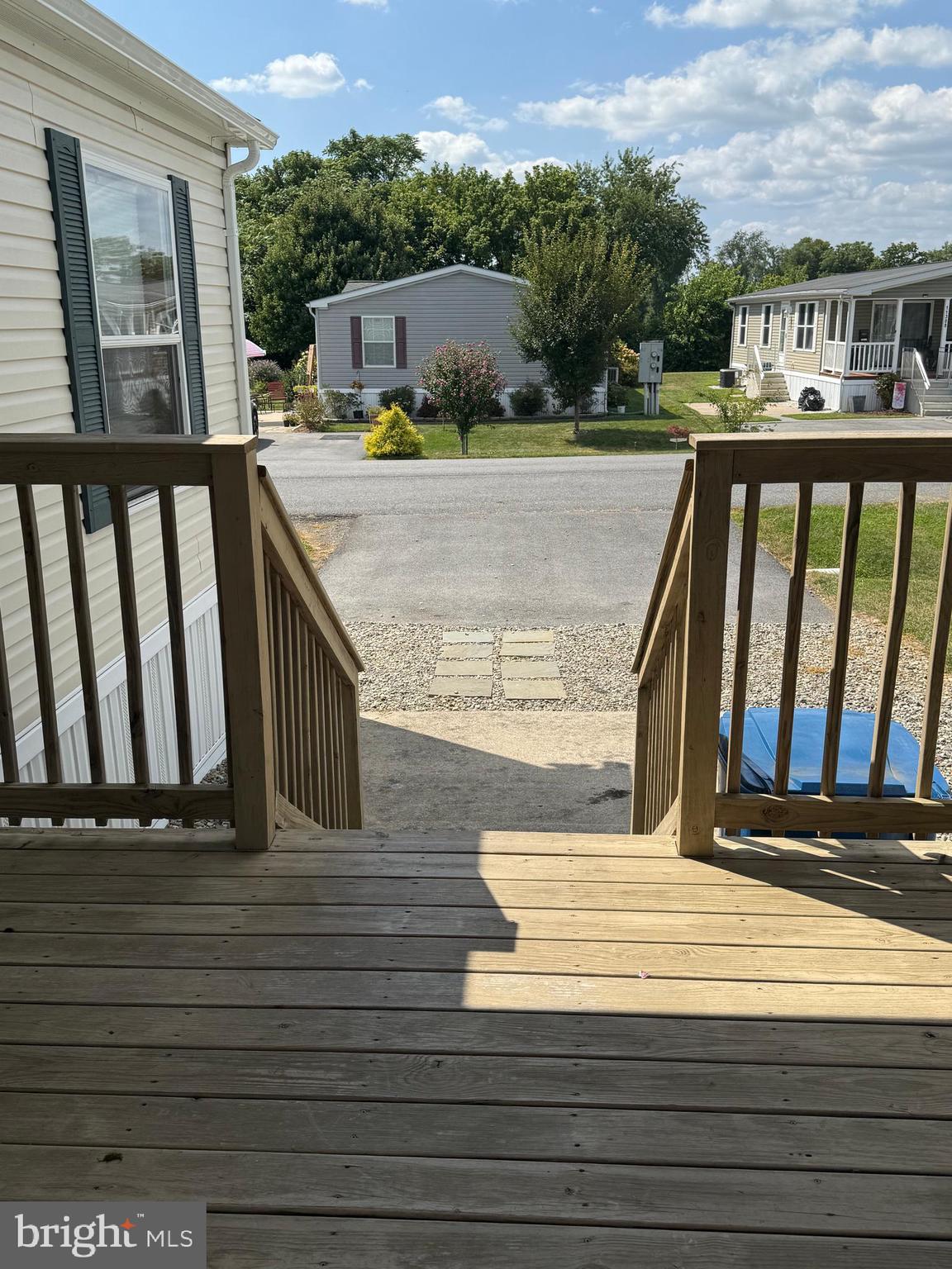 LAKESIDE VILLAGE - Residential