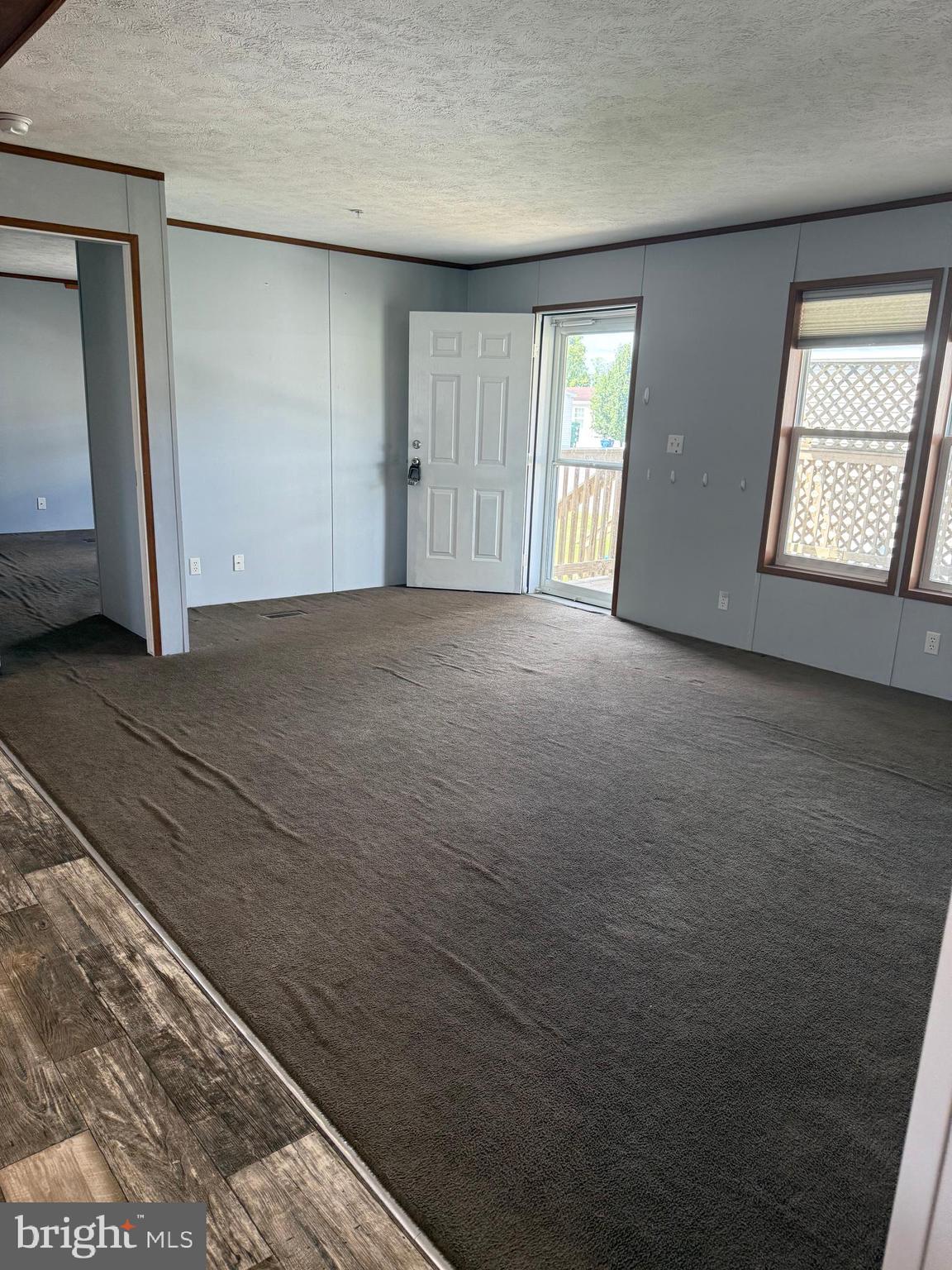 LAKESIDE VILLAGE - Residential